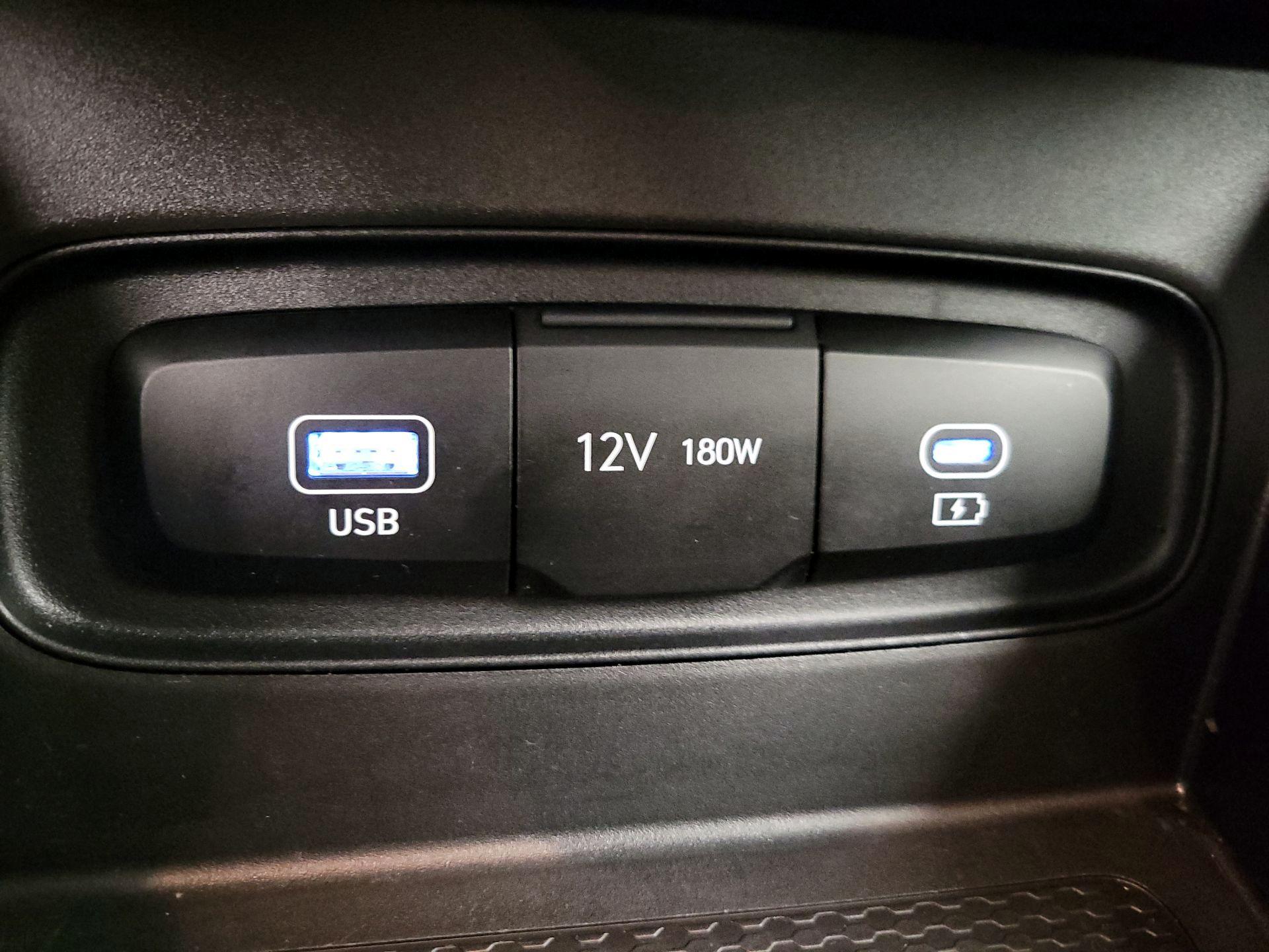 Thumbnail: 2024 Hyundai Venue - 18