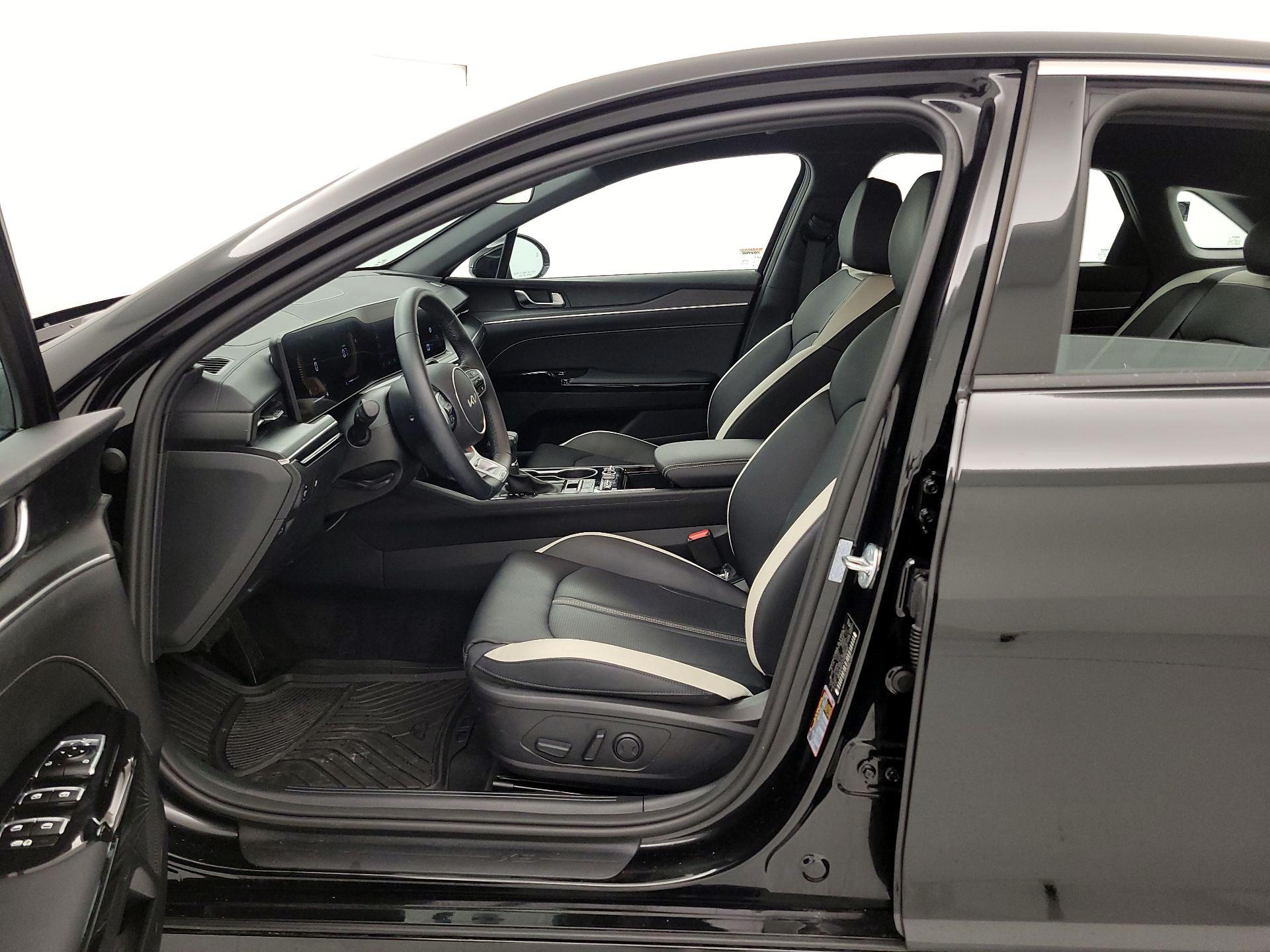 Thumbnail: 2026 Kia K5 - 11