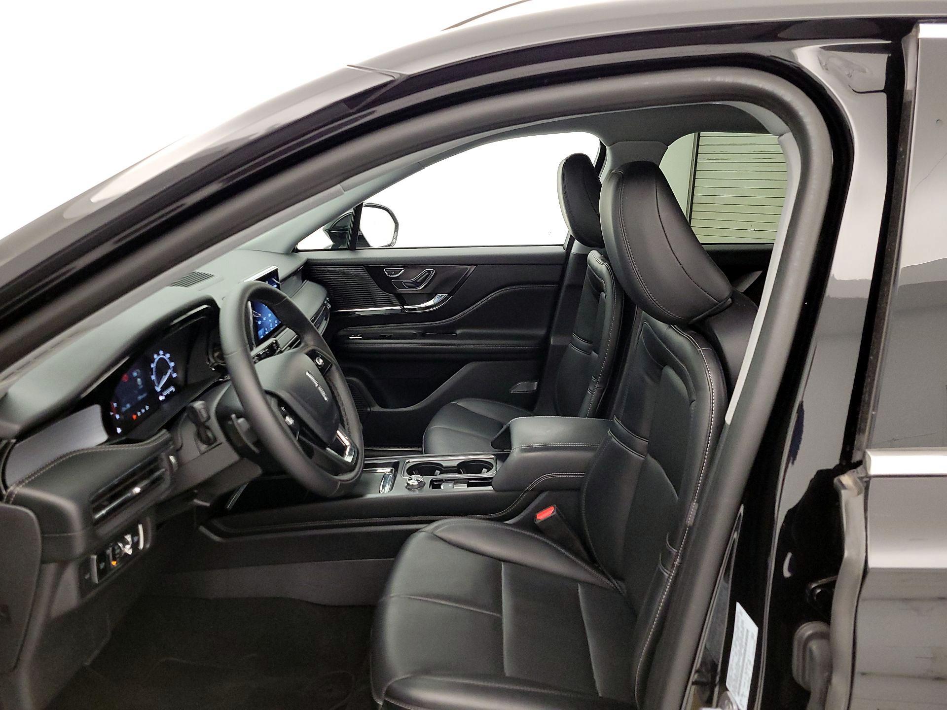 Thumbnail: 2022 Lincoln Corsair - 11