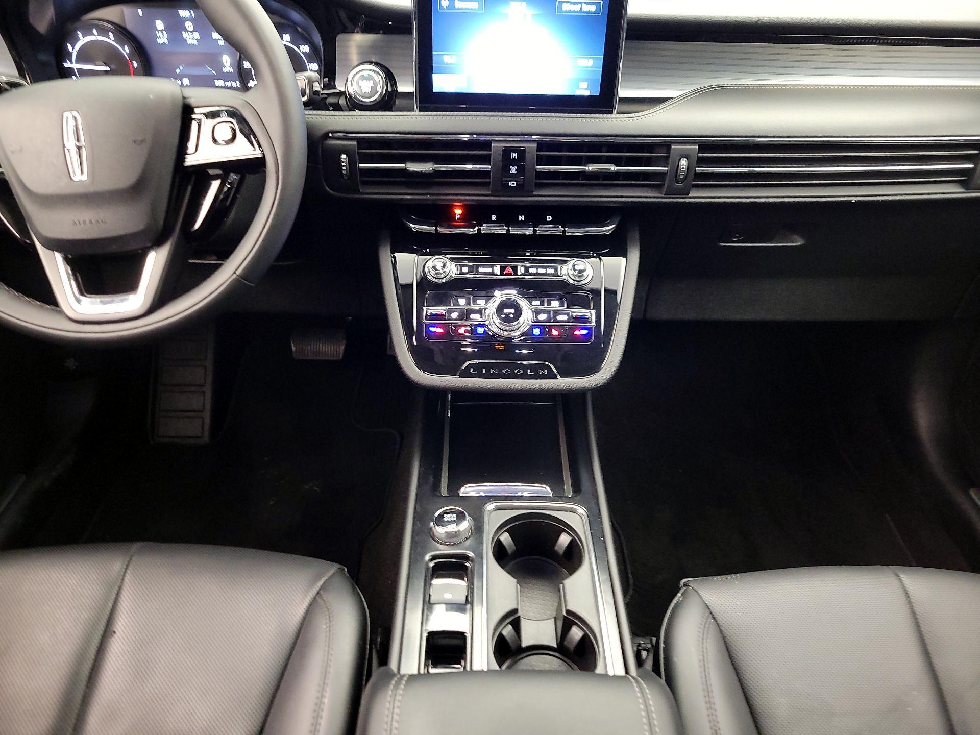 Thumbnail: 2022 Lincoln Corsair - 17