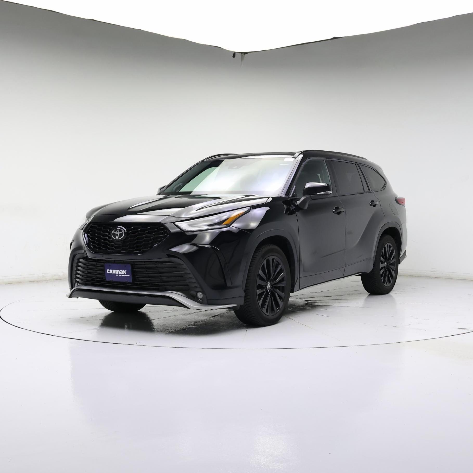 Thumbnail: 2023 Toyota Highlander - 4