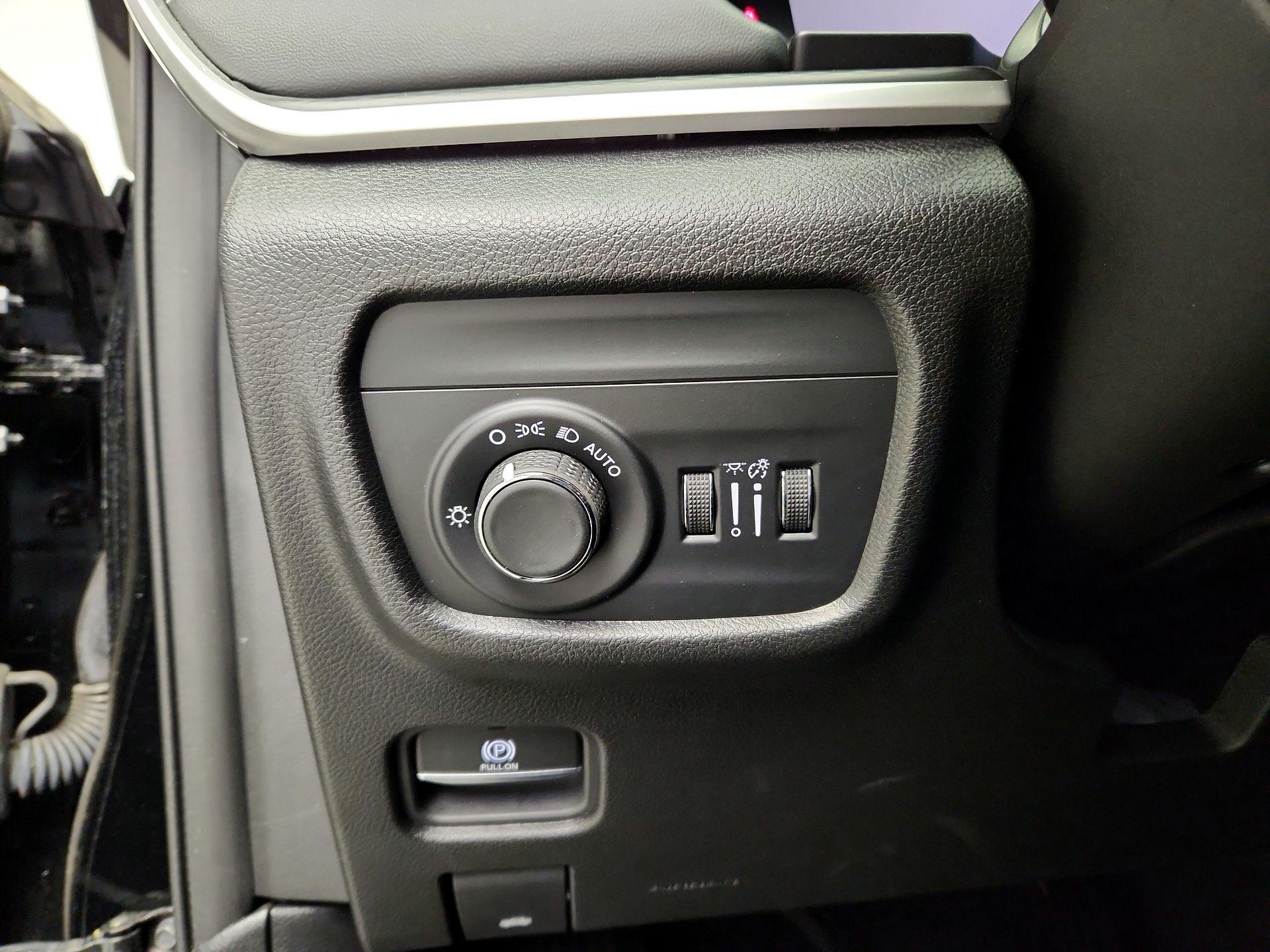 Thumbnail: 2023 Jeep Grand Cherokee - 13