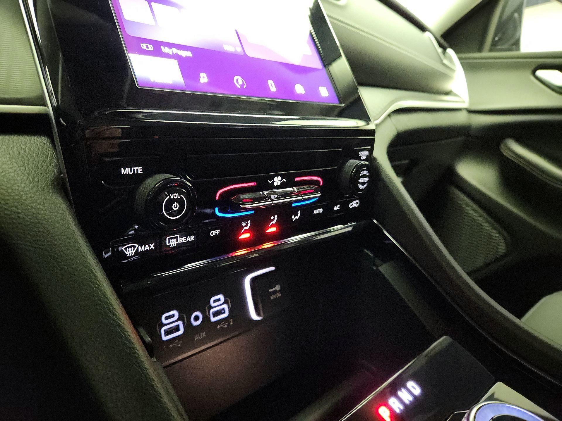 Thumbnail: 2023 Jeep Grand Cherokee - 16