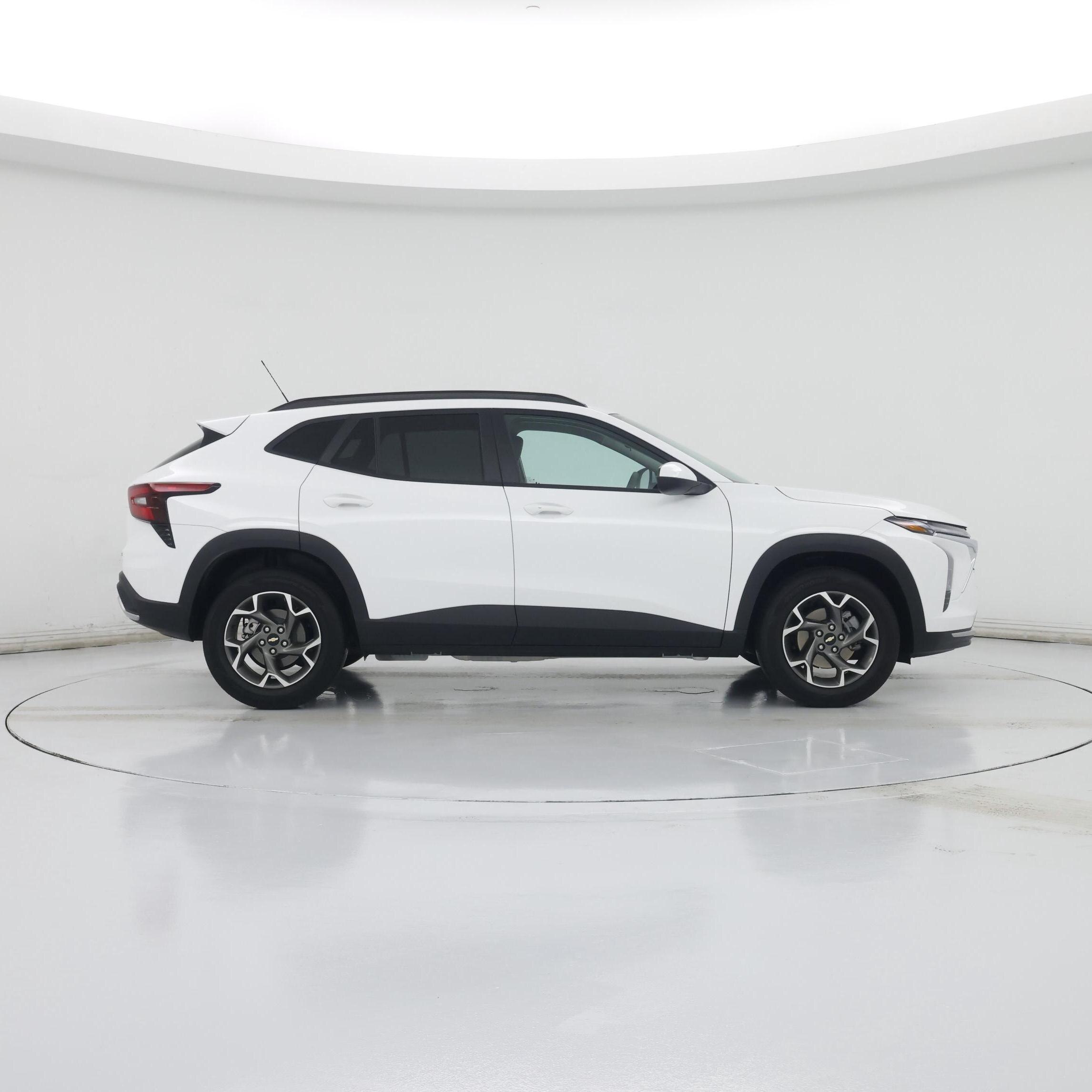 Thumbnail: 2025 Chevrolet Trax - 7