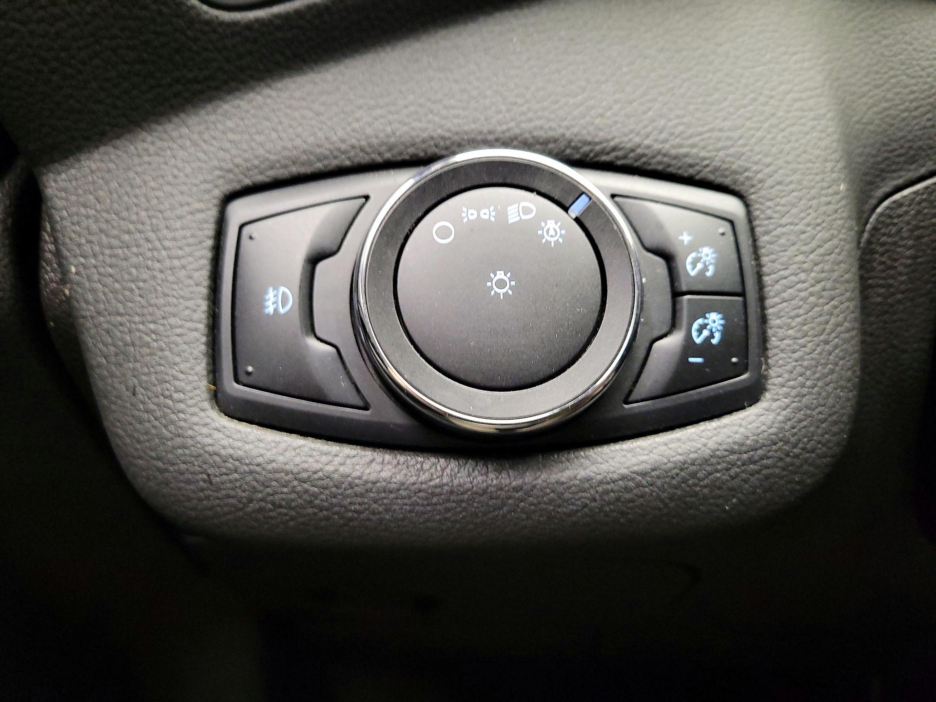 Thumbnail: 2014 Ford Escape - 13