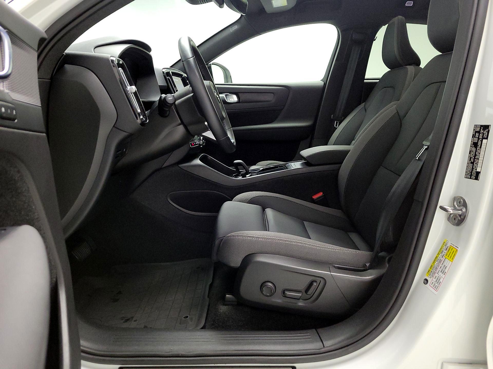 Thumbnail: 2023 Volvo C40 - 11