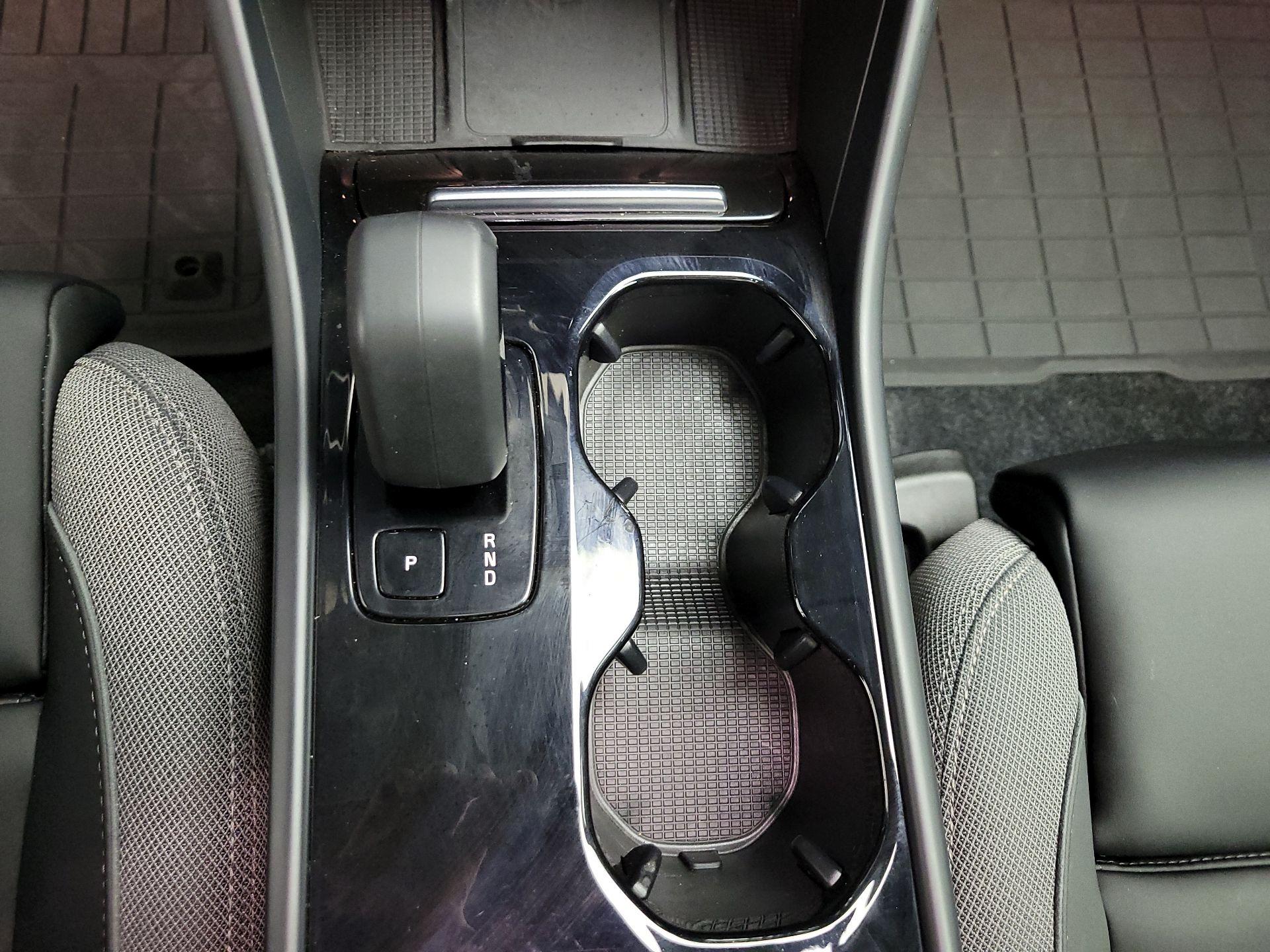 Thumbnail: 2023 Volvo C40 - 15