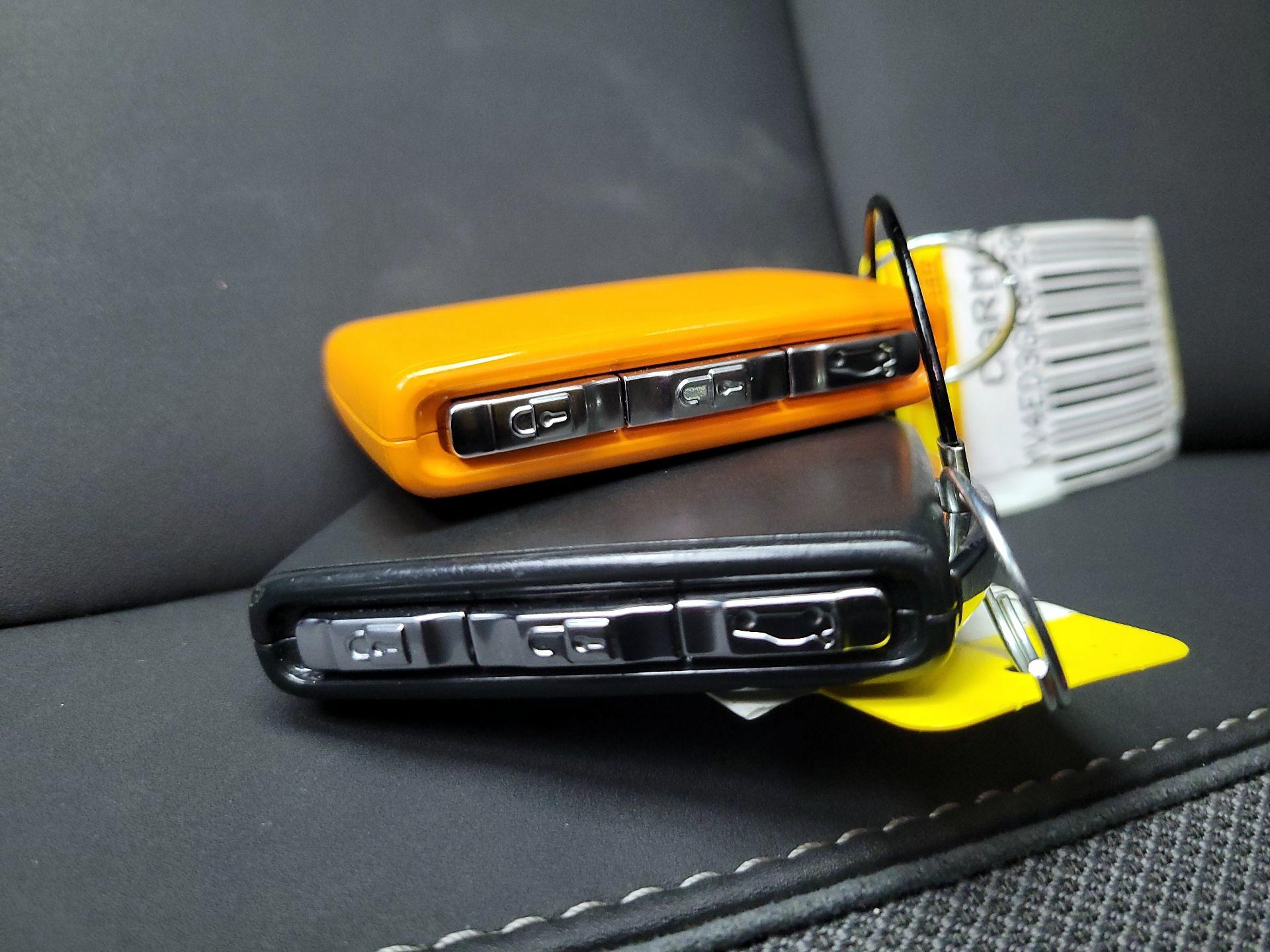 Thumbnail: 2023 Volvo C40 - 18