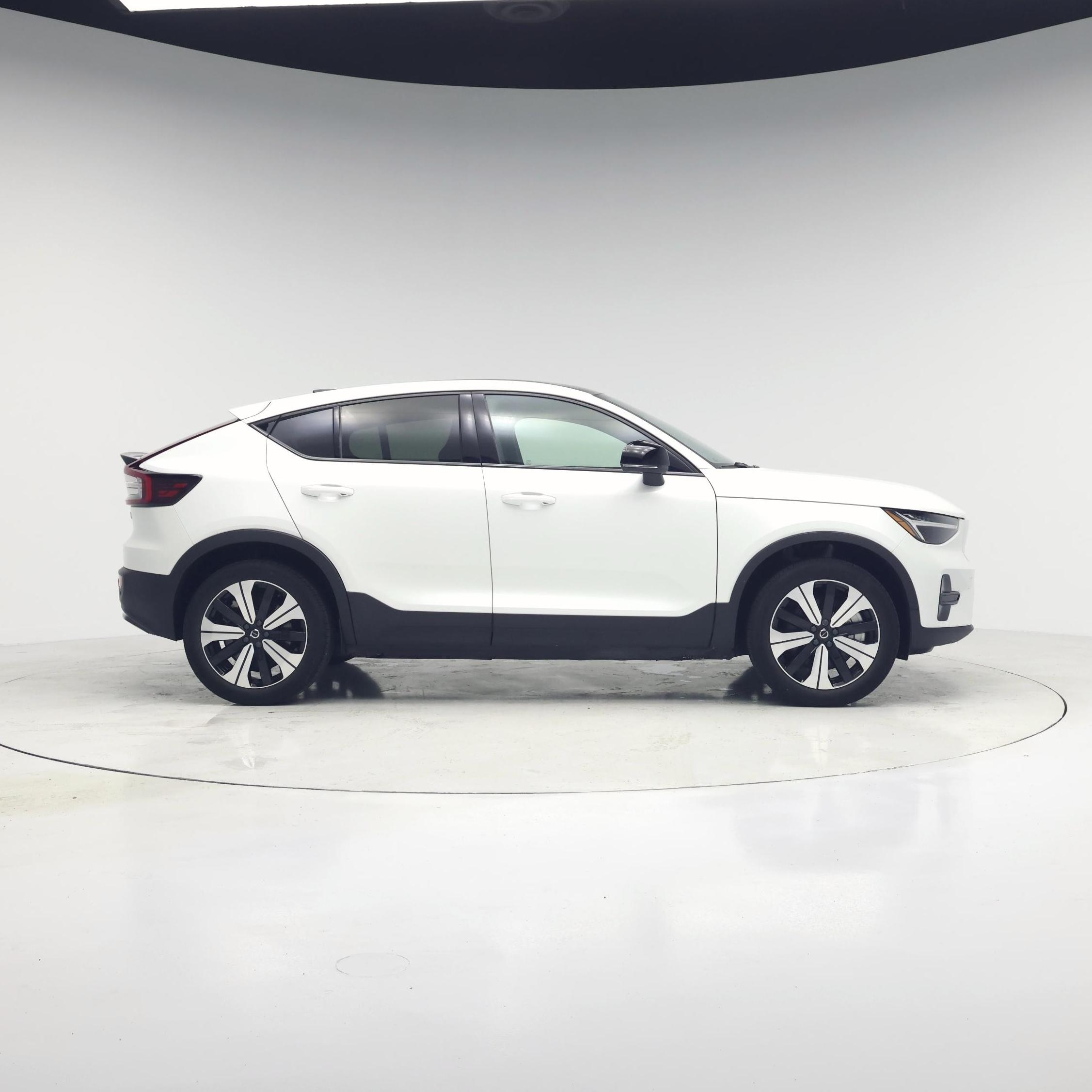 Thumbnail: 2023 Volvo C40 - 7