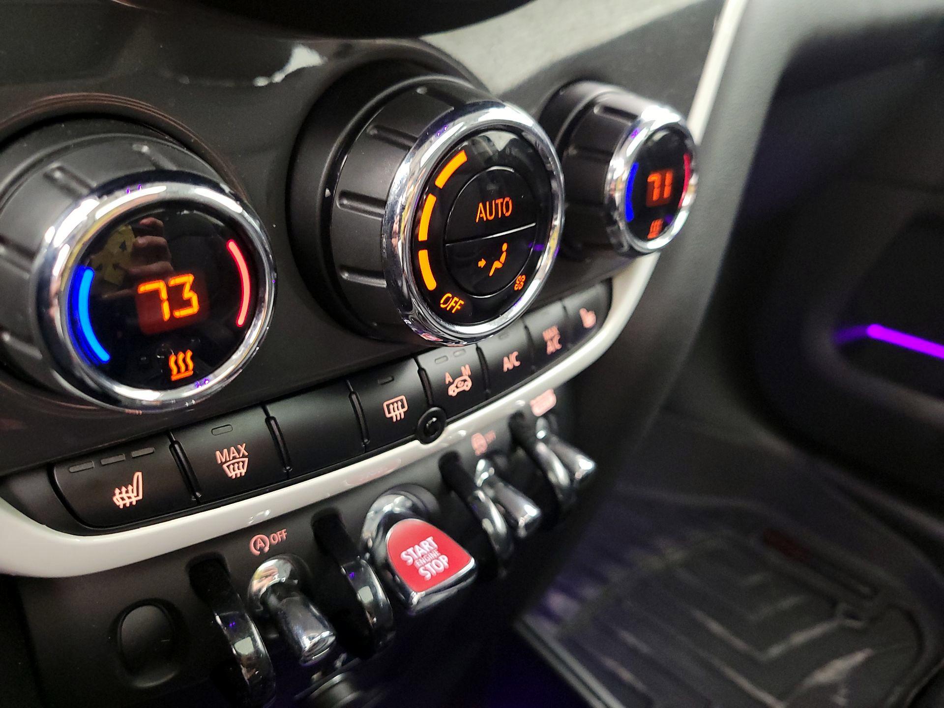 Thumbnail: 2020 MINI Cooper Countryman - 16