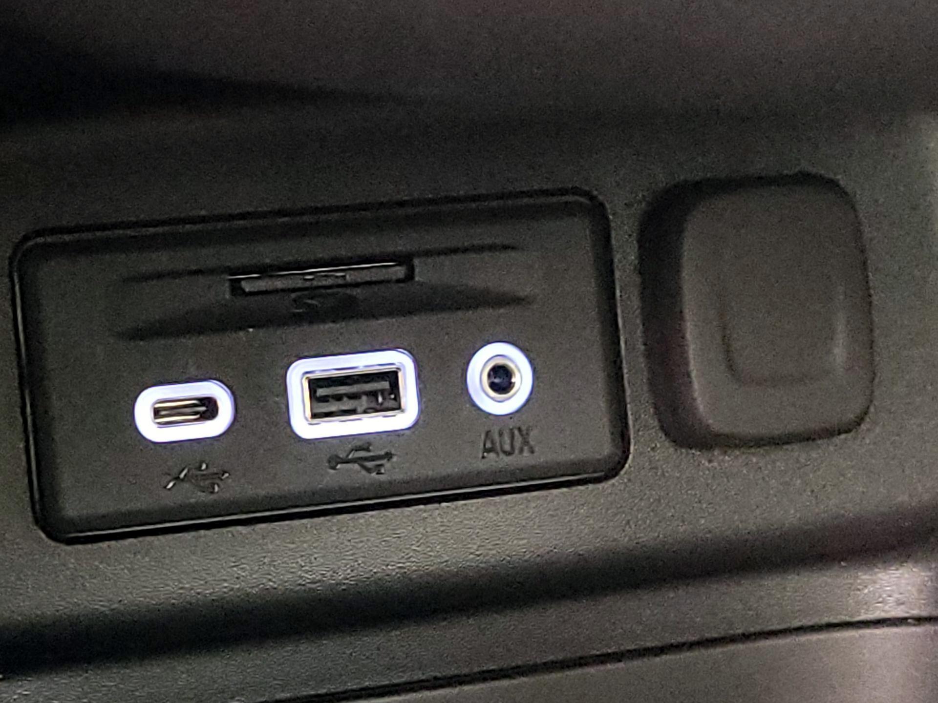 Thumbnail: 2023 Chevrolet Equinox - 18