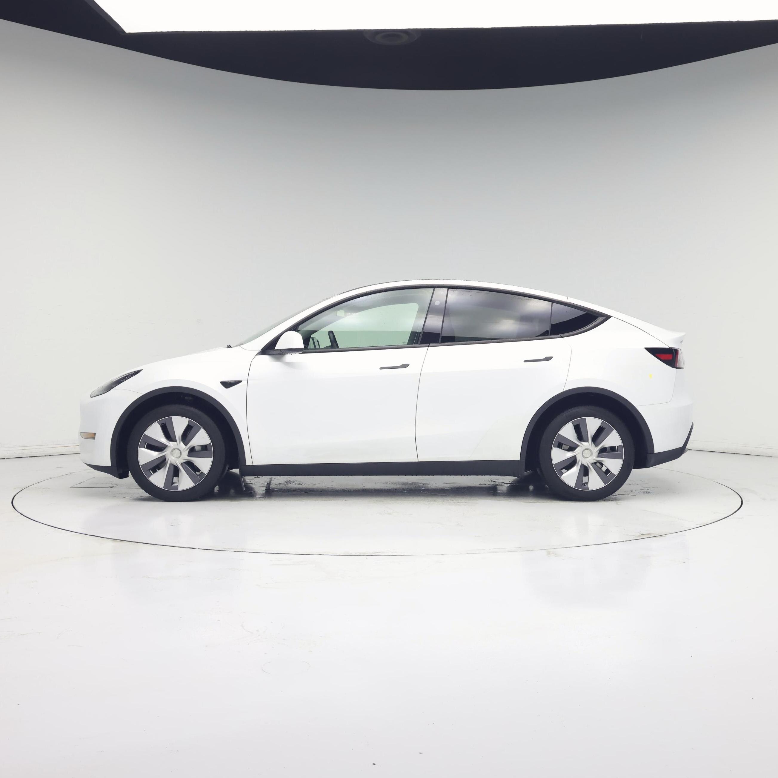 Thumbnail: 2024 Tesla Model Y - 3