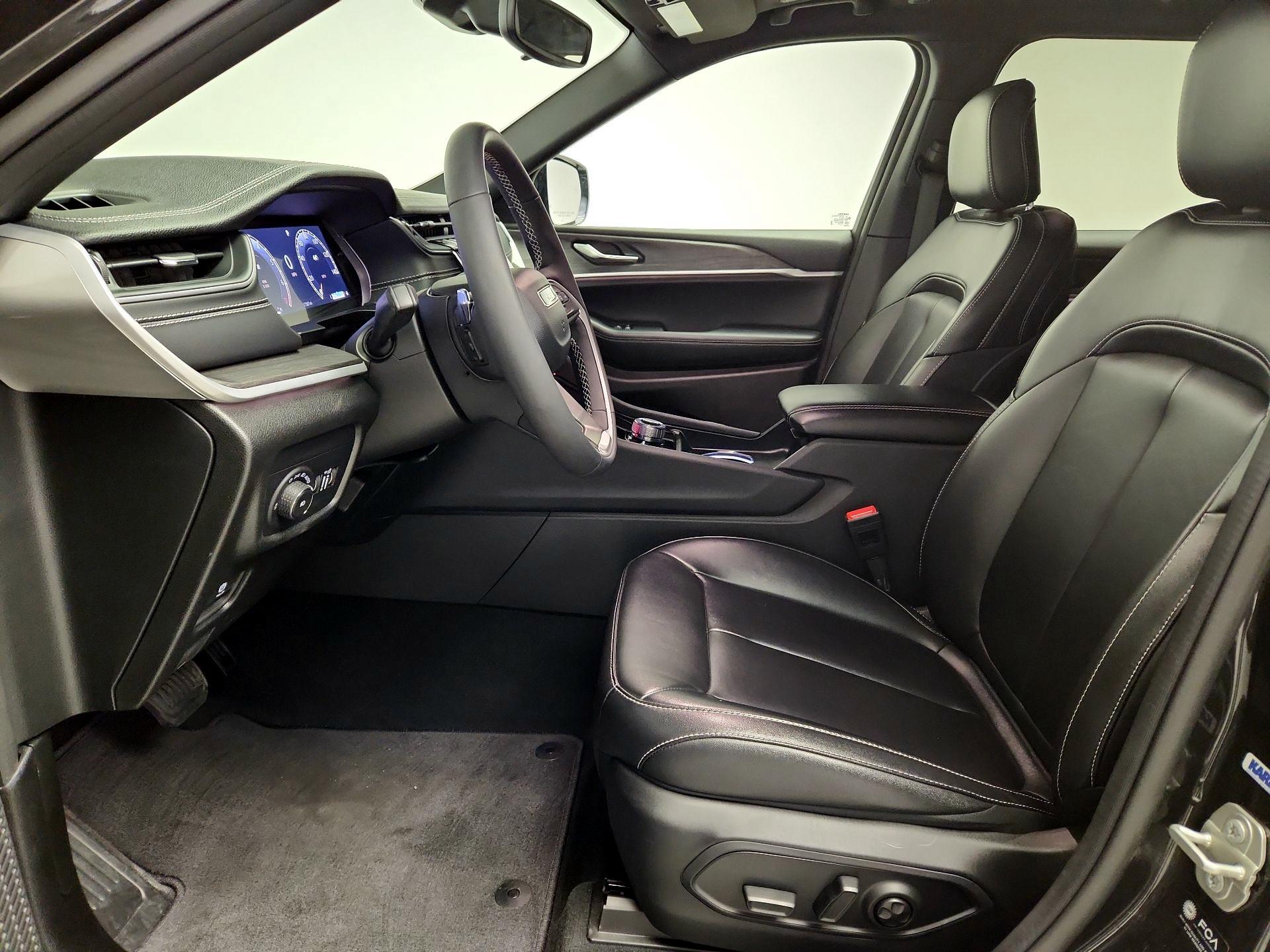 Thumbnail: 2024 Jeep Grand Cherokee L - 11