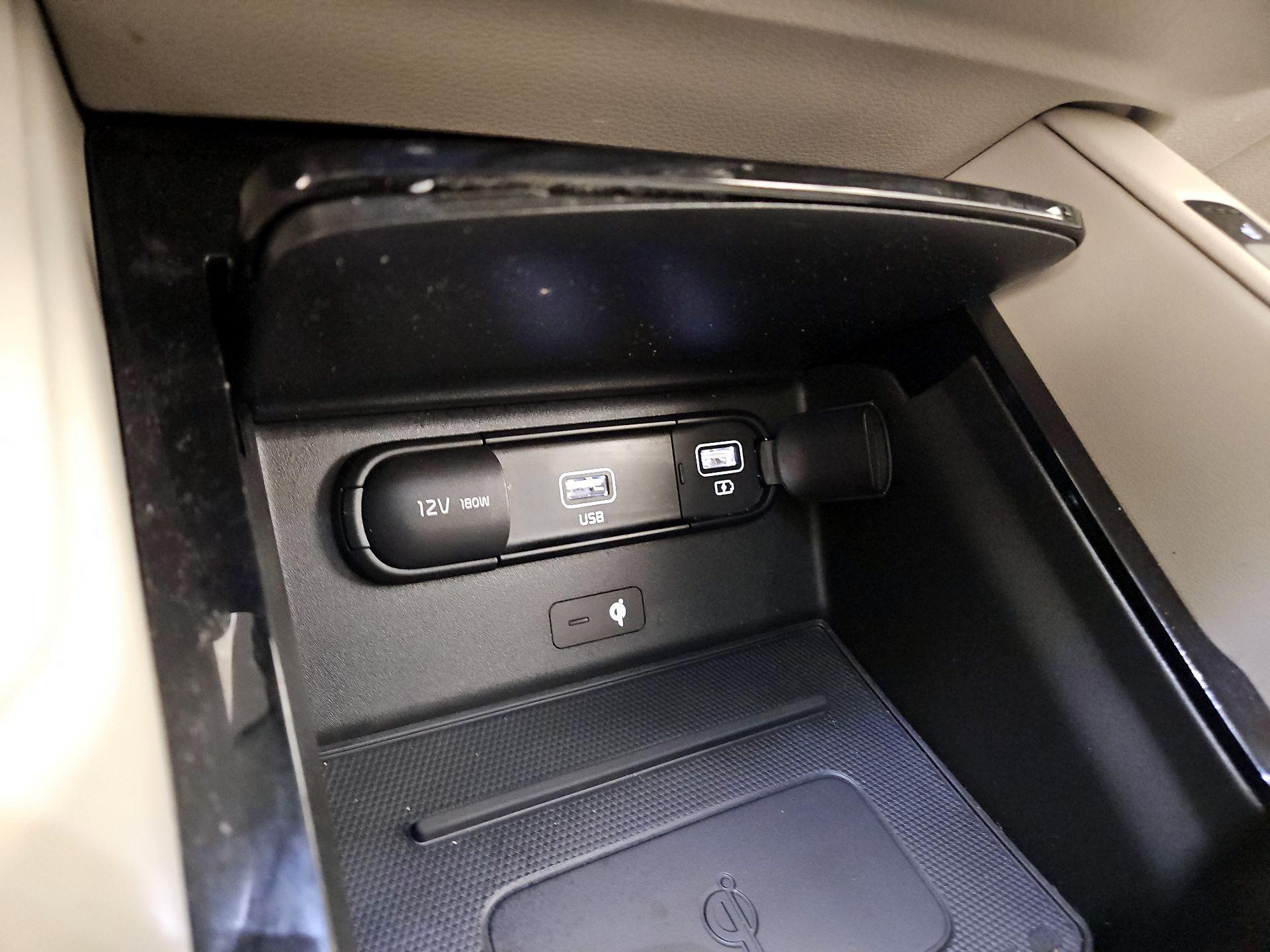 Thumbnail: 2022 Kia Telluride - 19