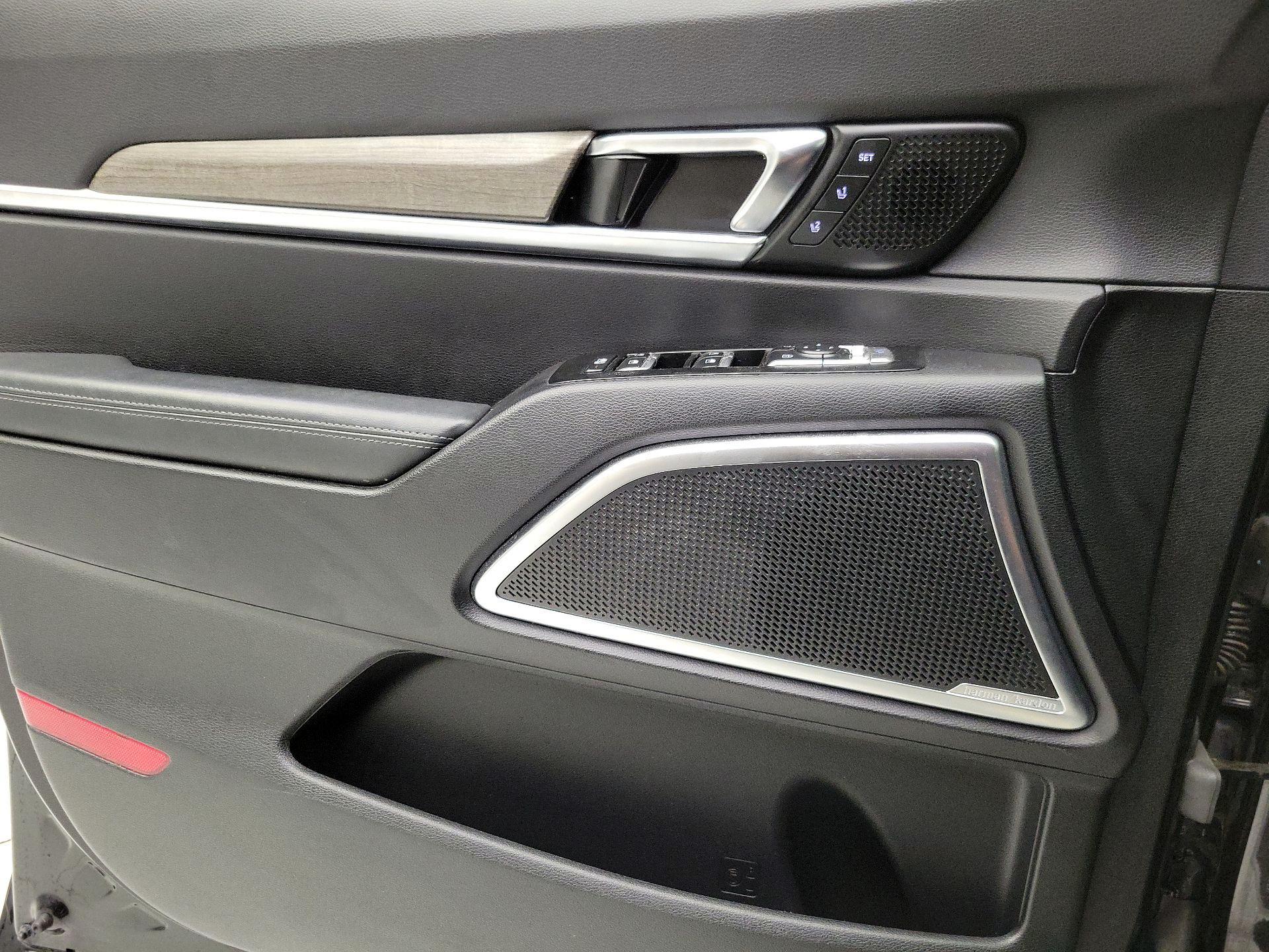 Thumbnail: 2020 Kia Telluride - 12