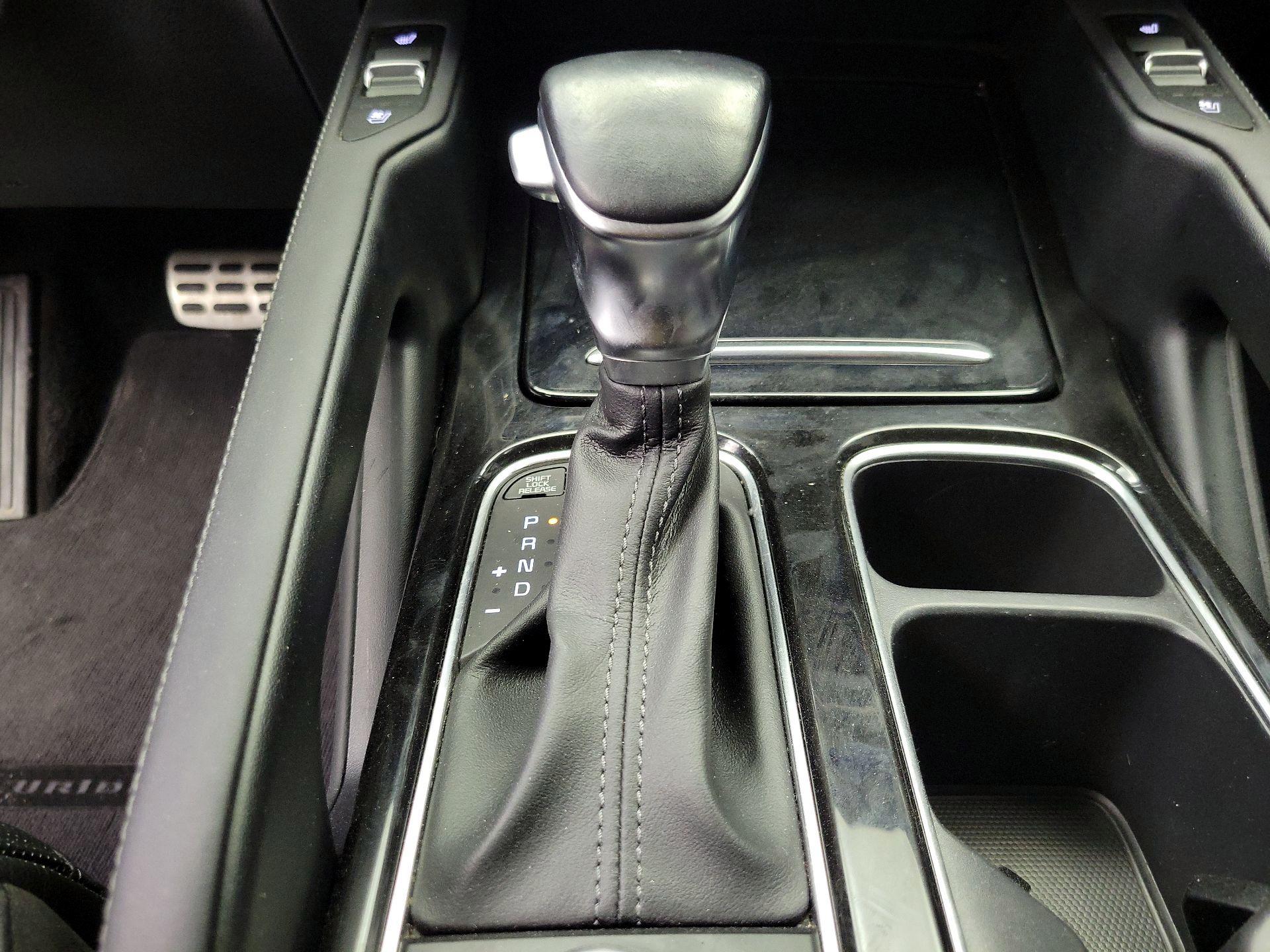 Thumbnail: 2020 Kia Telluride - 18