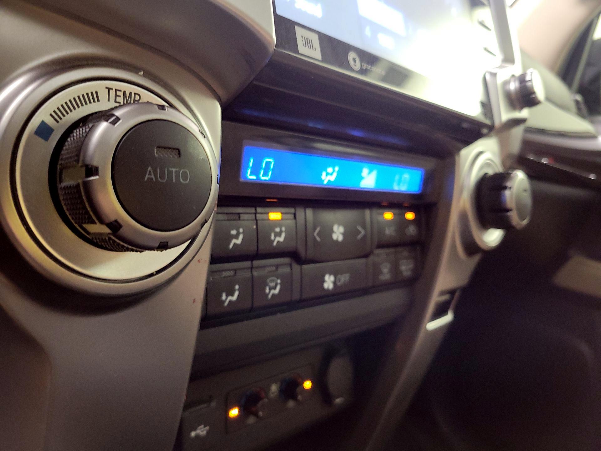 Thumbnail: 2023 Toyota 4Runner - 17