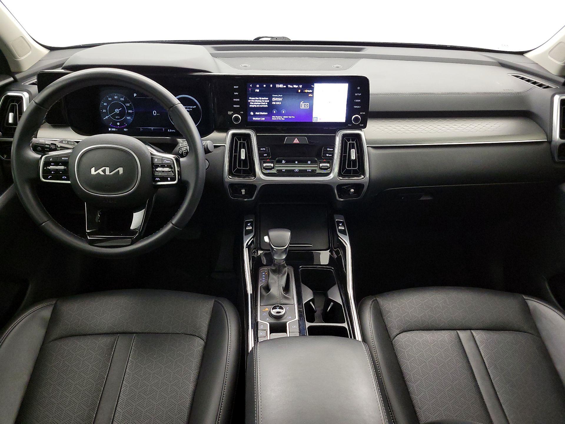 Thumbnail: 2023 Kia Sorento - 9