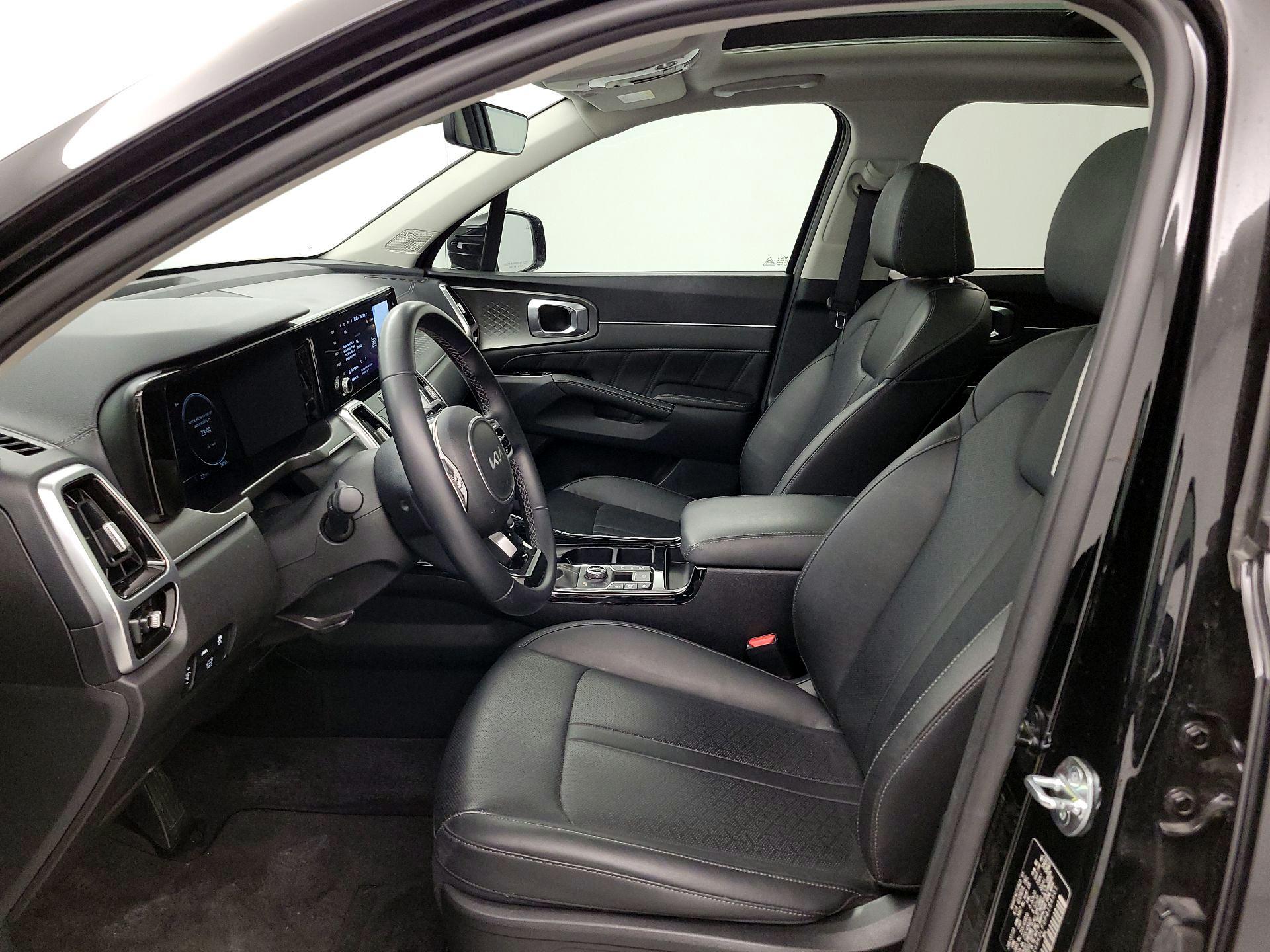 Thumbnail: 2023 Kia Sorento - 11