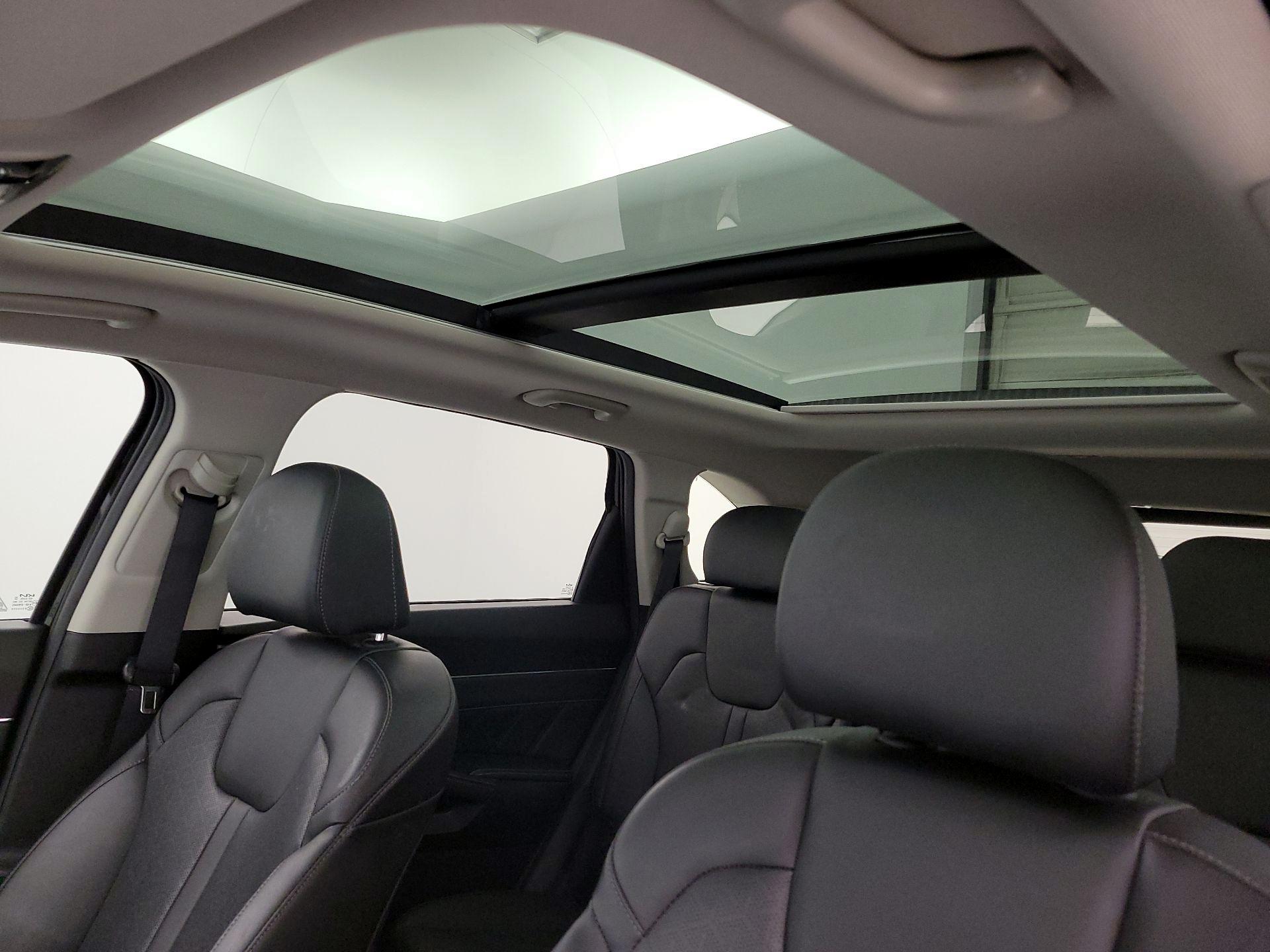 Thumbnail: 2023 Kia Sorento - 20