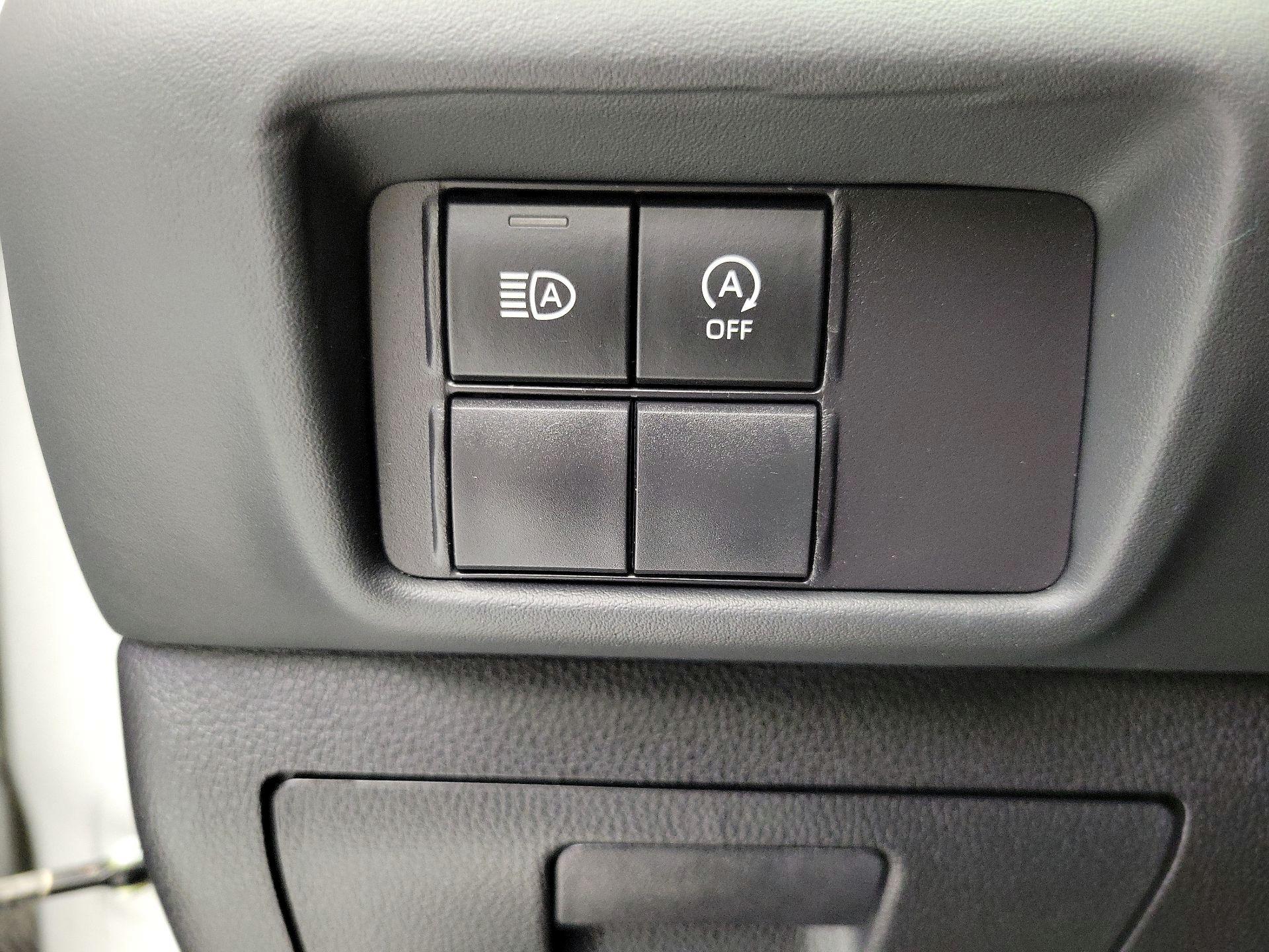 Thumbnail: 2023 Toyota Highlander - 13