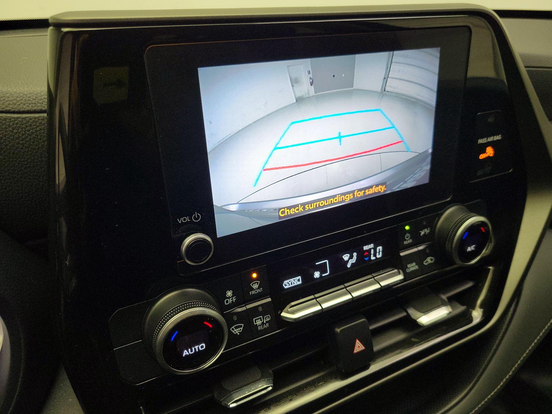 Thumbnail: 2023 Toyota Highlander - 14