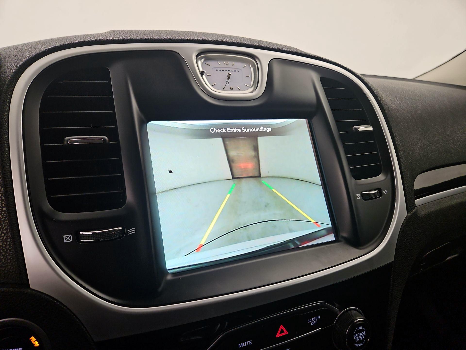 Thumbnail: 2023 Chrysler 300 - 14