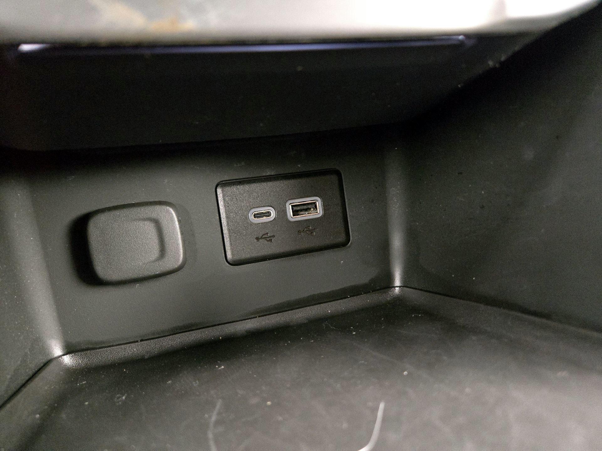 Thumbnail: 2023 GMC Acadia - 18