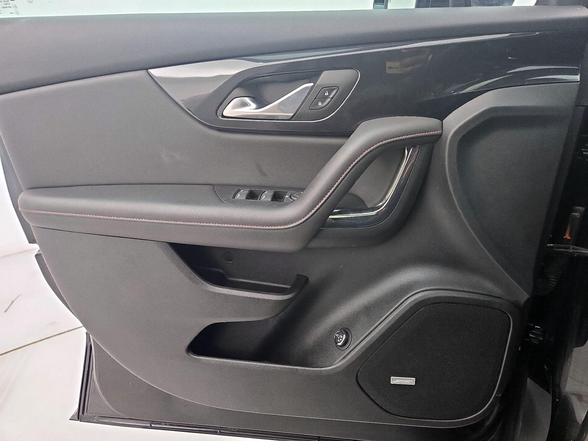 Thumbnail: 2023 Chevrolet Blazer - 12