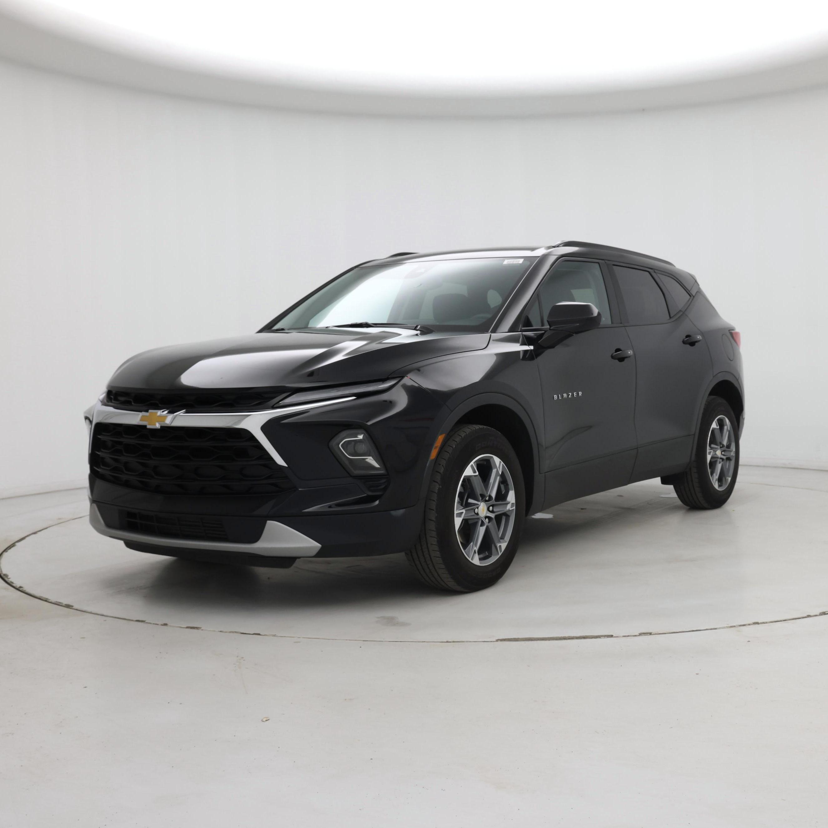 Thumbnail: 2023 Chevrolet Blazer - 4