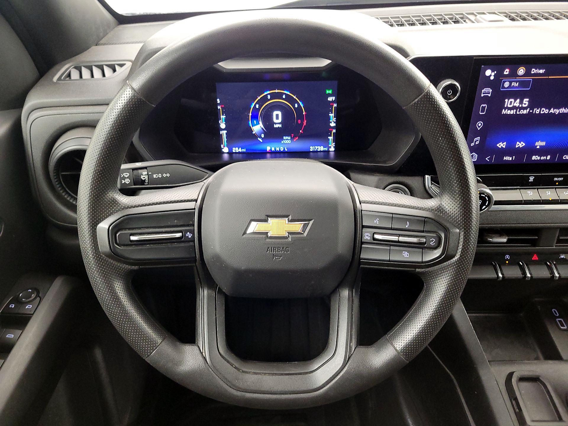 Thumbnail: 2023 Chevrolet Colorado - 10