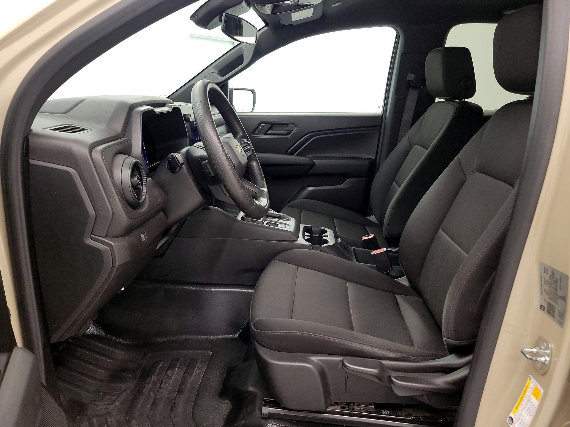 Thumbnail: 2023 Chevrolet Colorado - 11