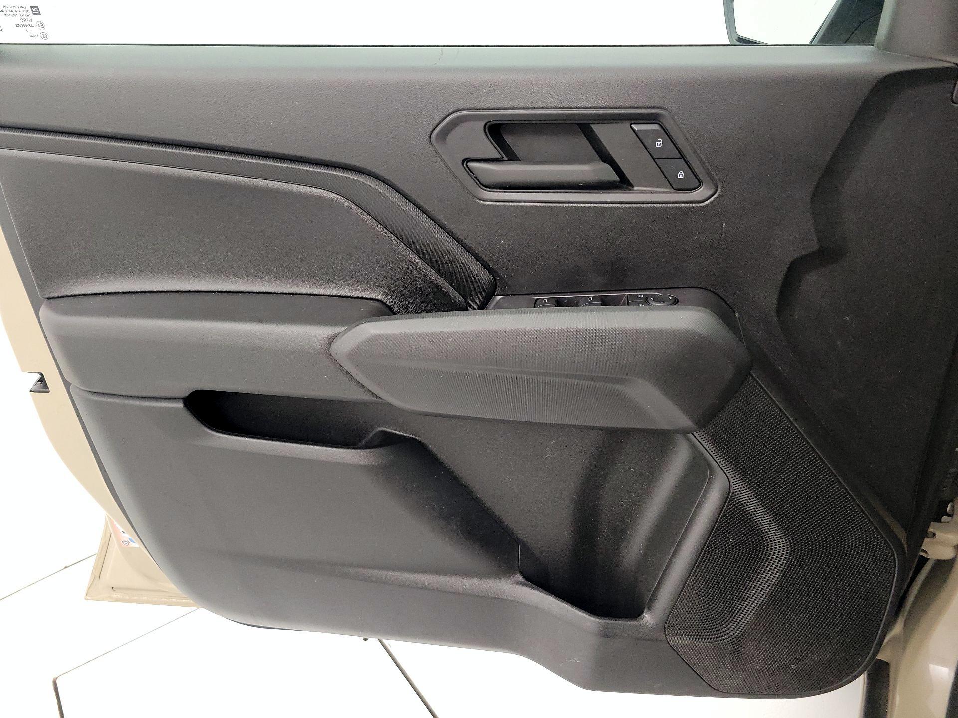 Thumbnail: 2023 Chevrolet Colorado - 12