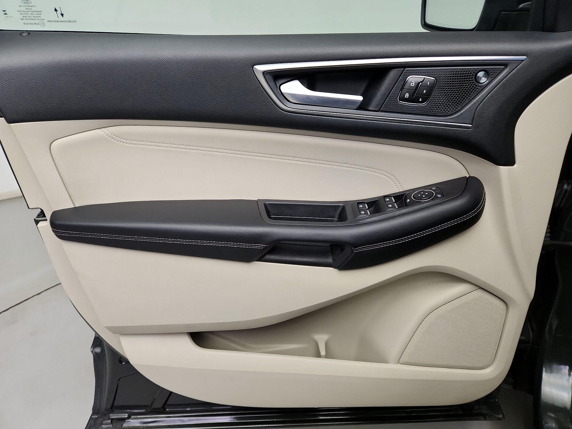 Thumbnail: 2023 Ford Edge - 12