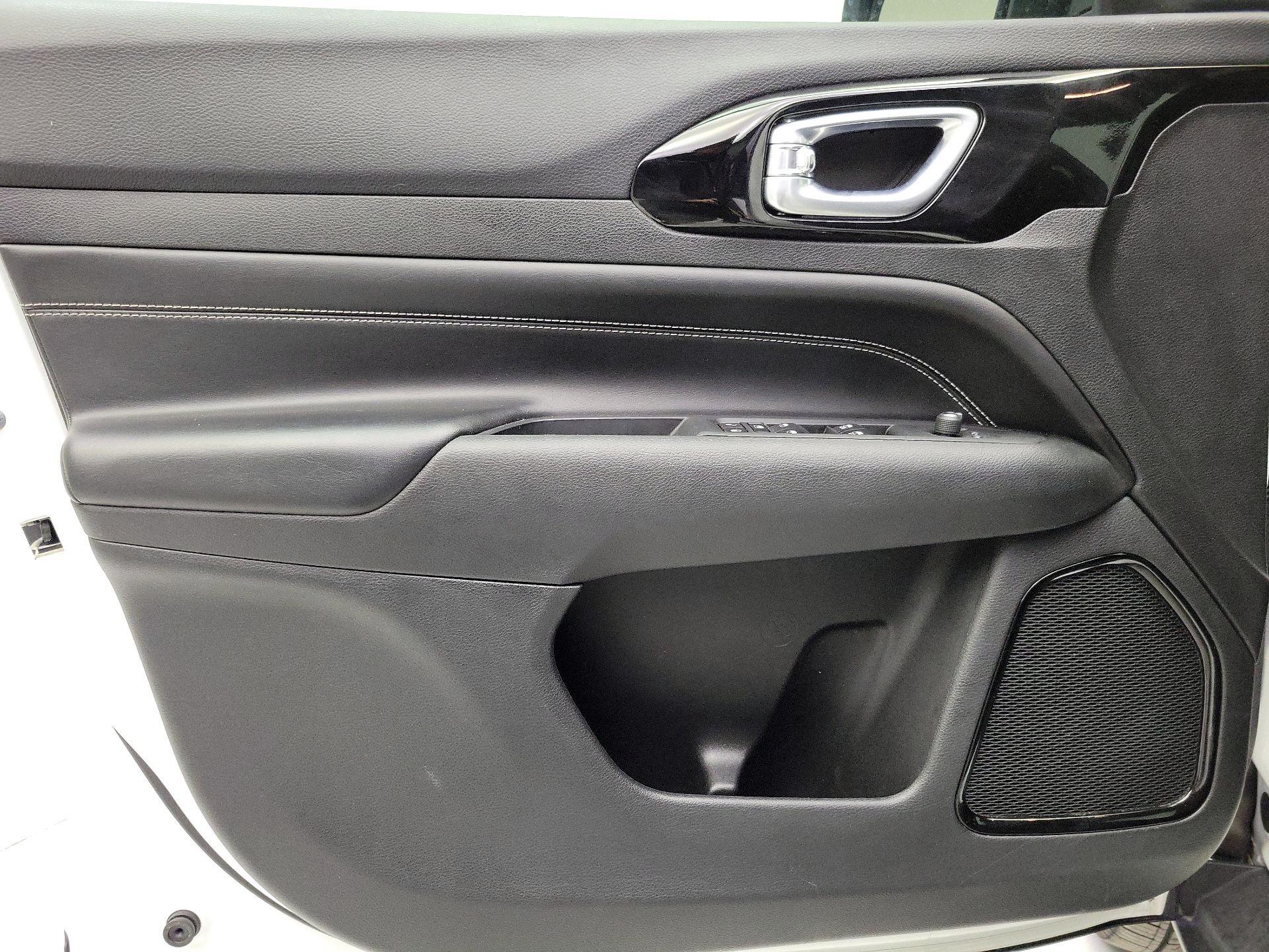 Thumbnail: 2023 Jeep Compass - 12