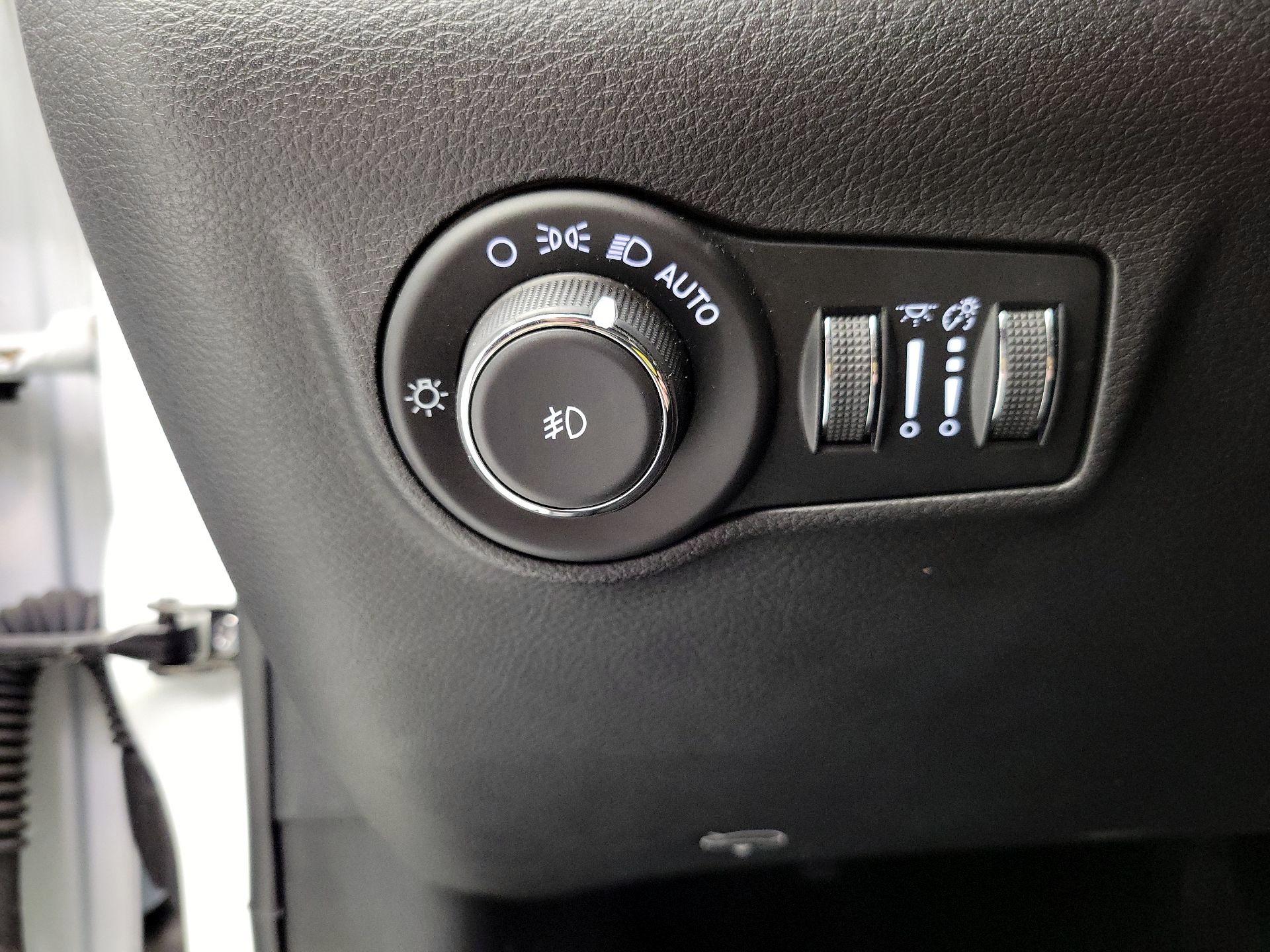 Thumbnail: 2023 Jeep Compass - 13