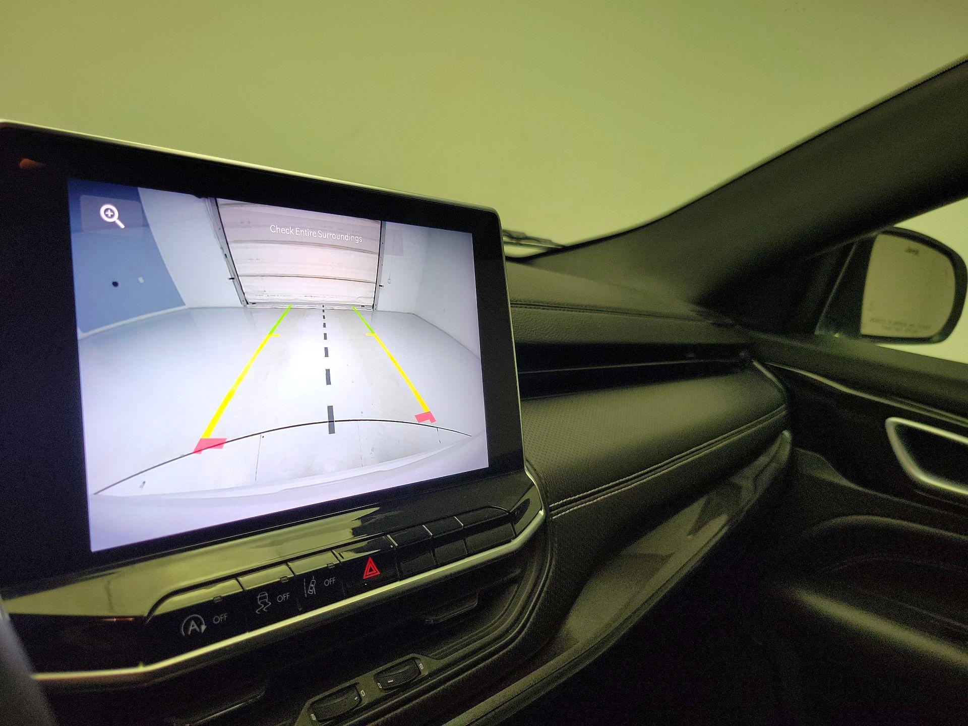 Thumbnail: 2023 Jeep Compass - 14