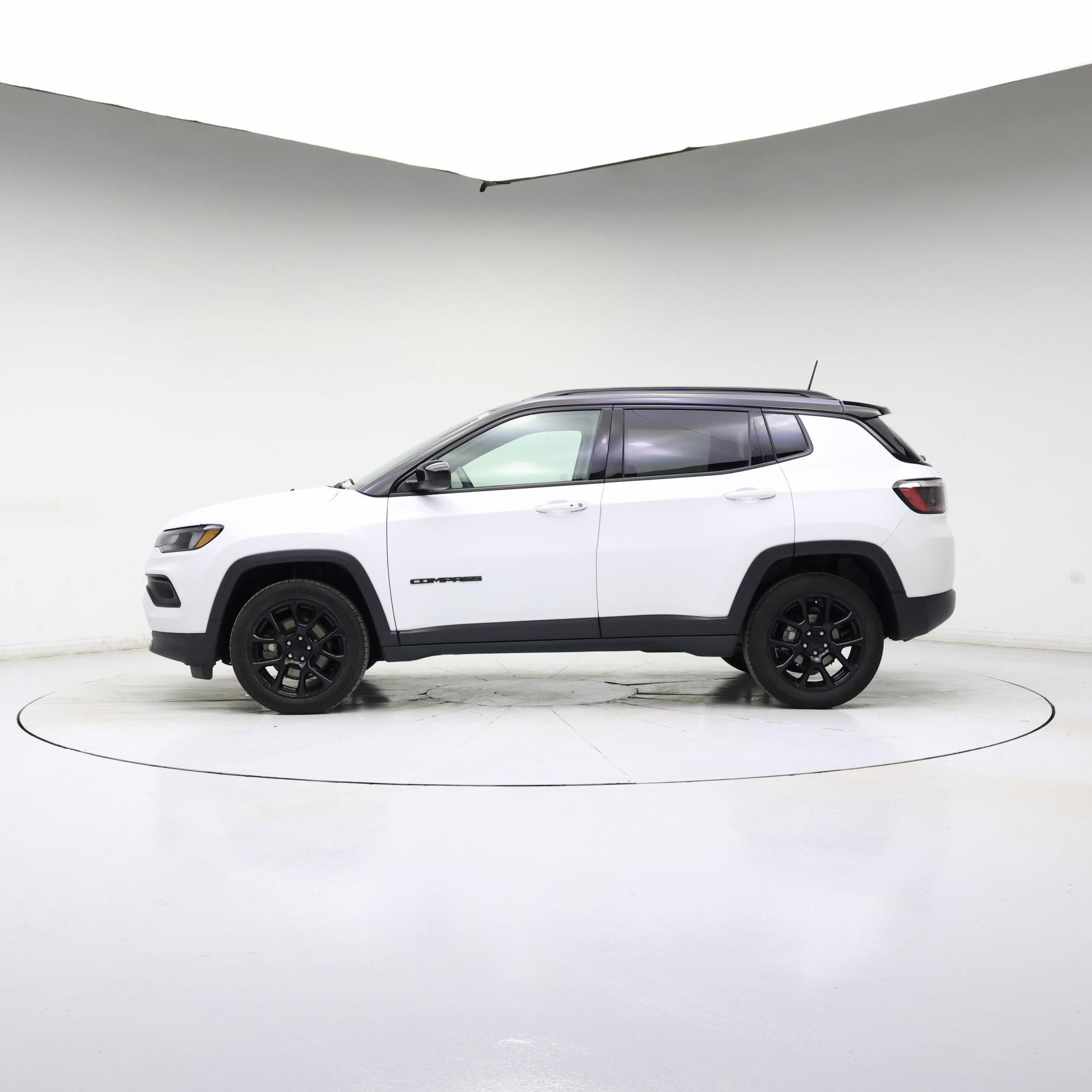 Thumbnail: 2023 Jeep Compass - 3
