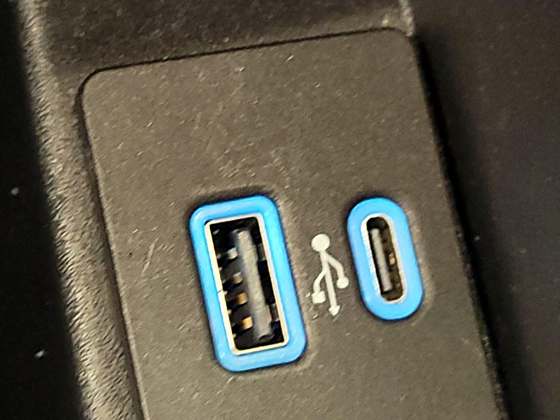 Thumbnail: 2023 Ford Edge - 18