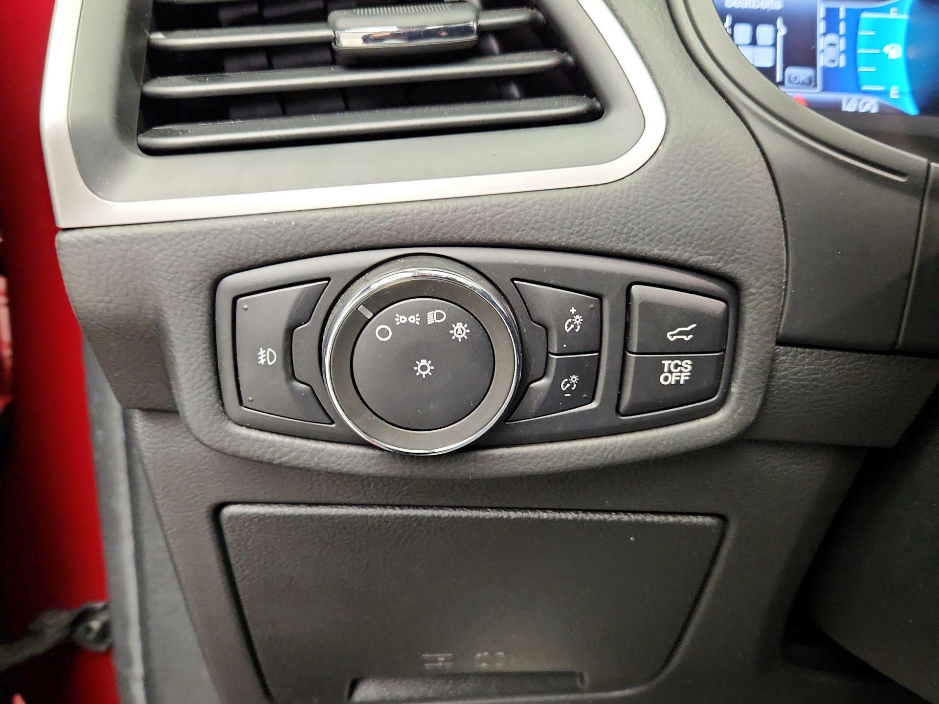 Thumbnail: 2022 Ford Edge - 13