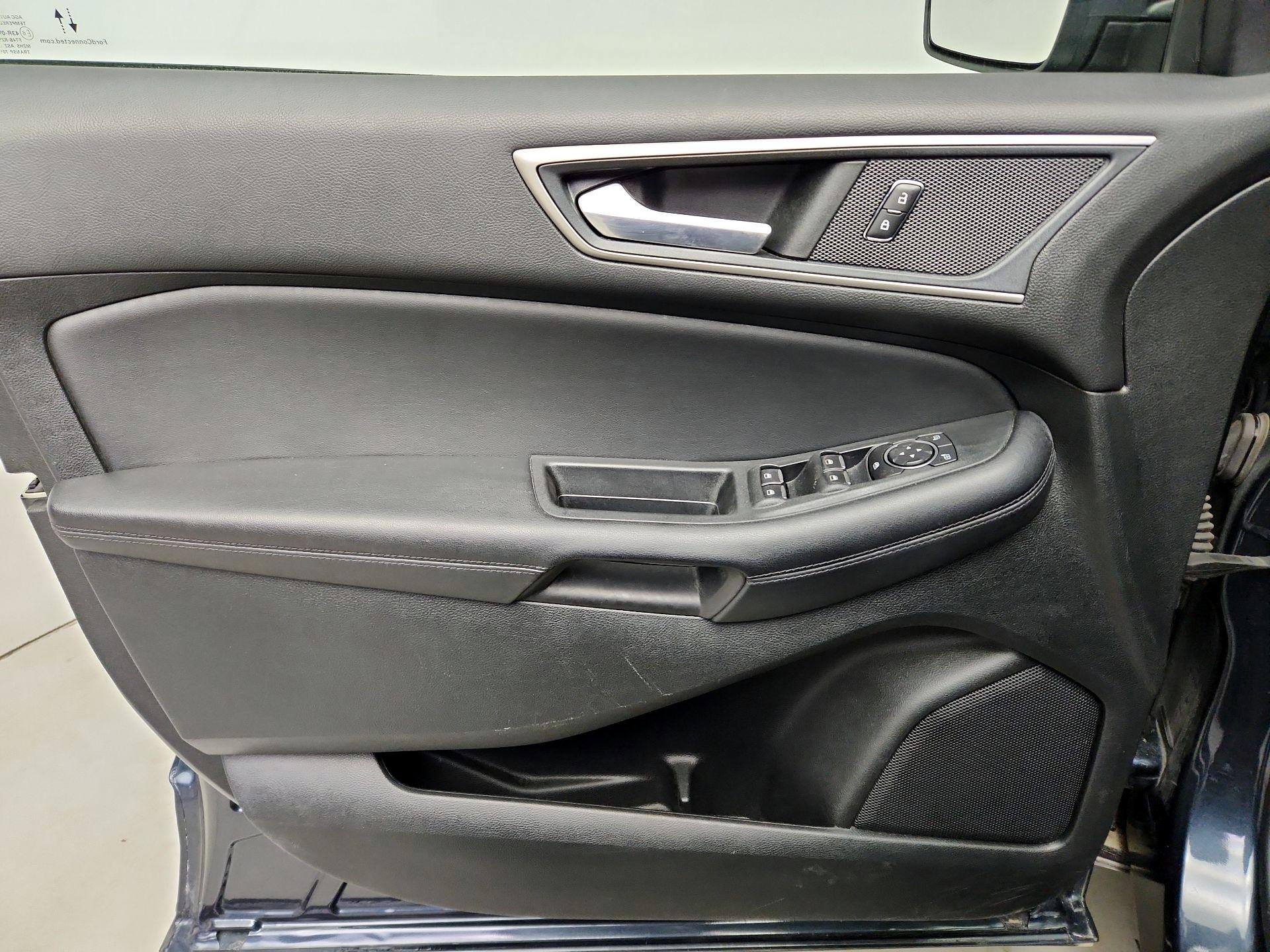 Thumbnail: 2022 Ford Edge - 12