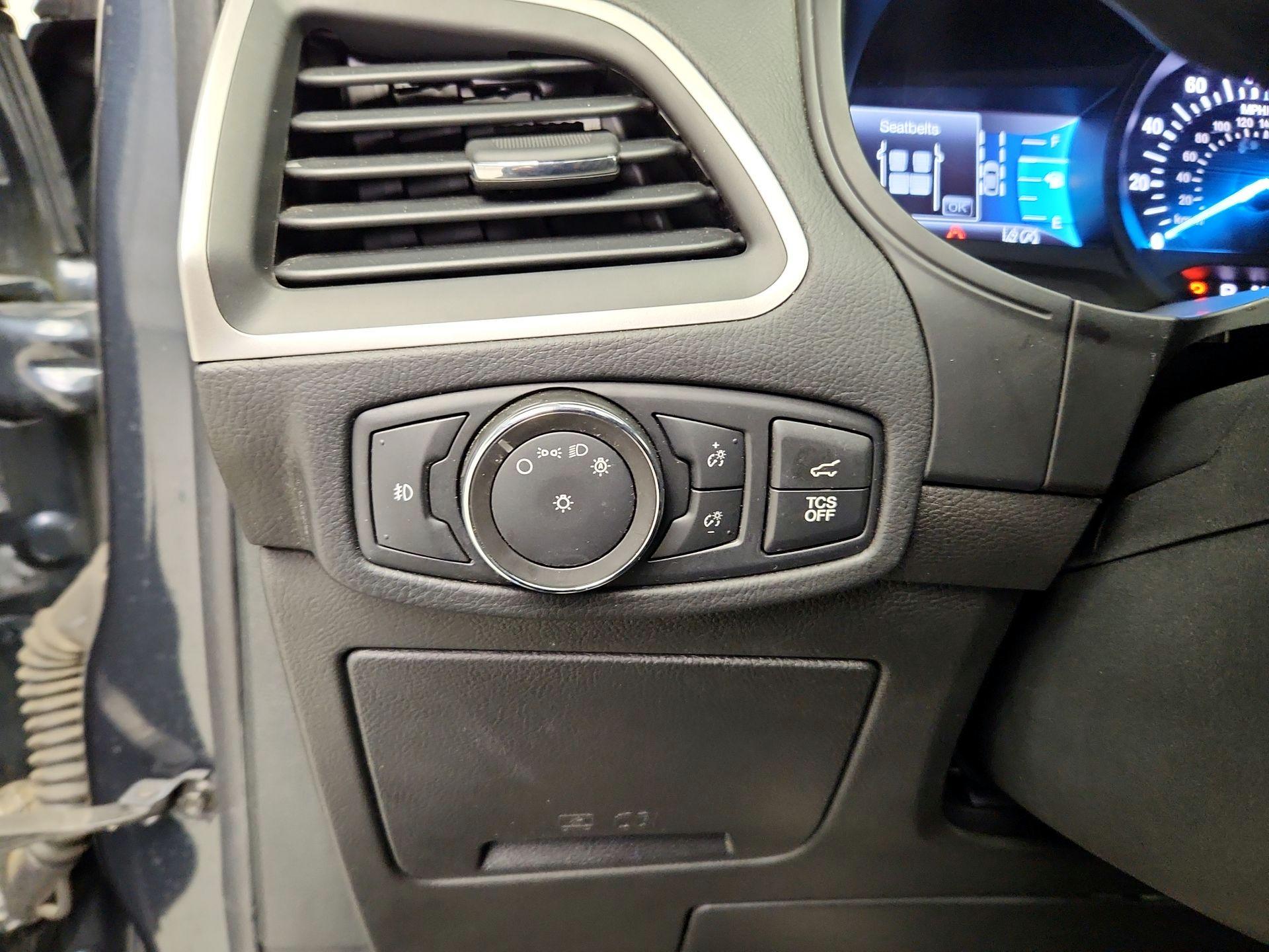 Thumbnail: 2022 Ford Edge - 13