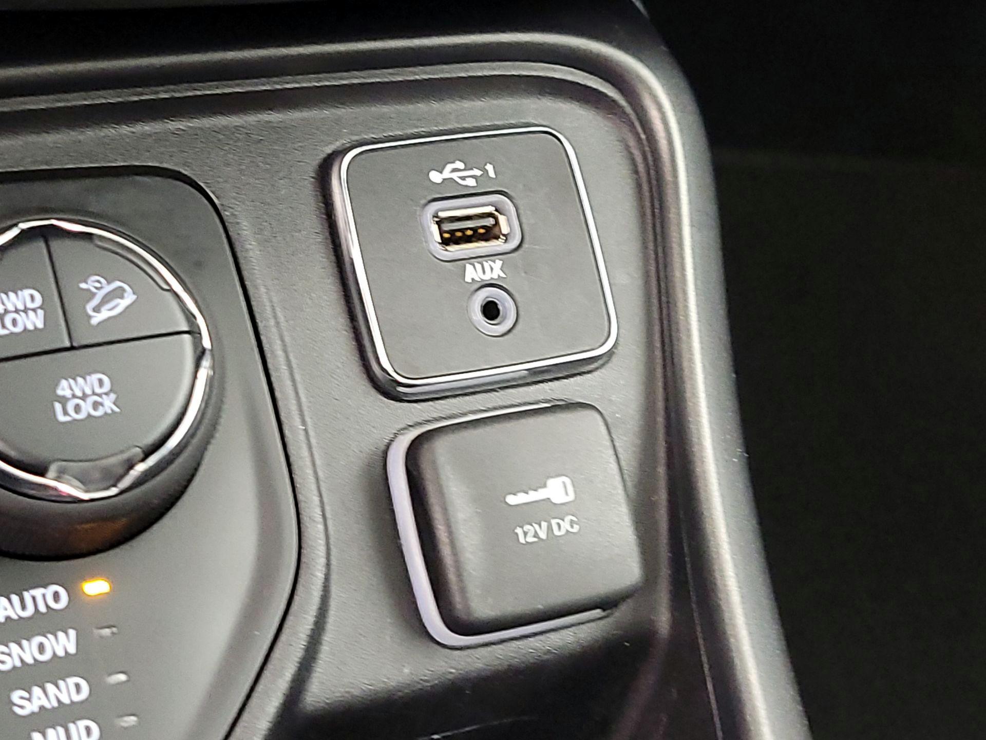 Thumbnail: 2021 Jeep Compass - 18