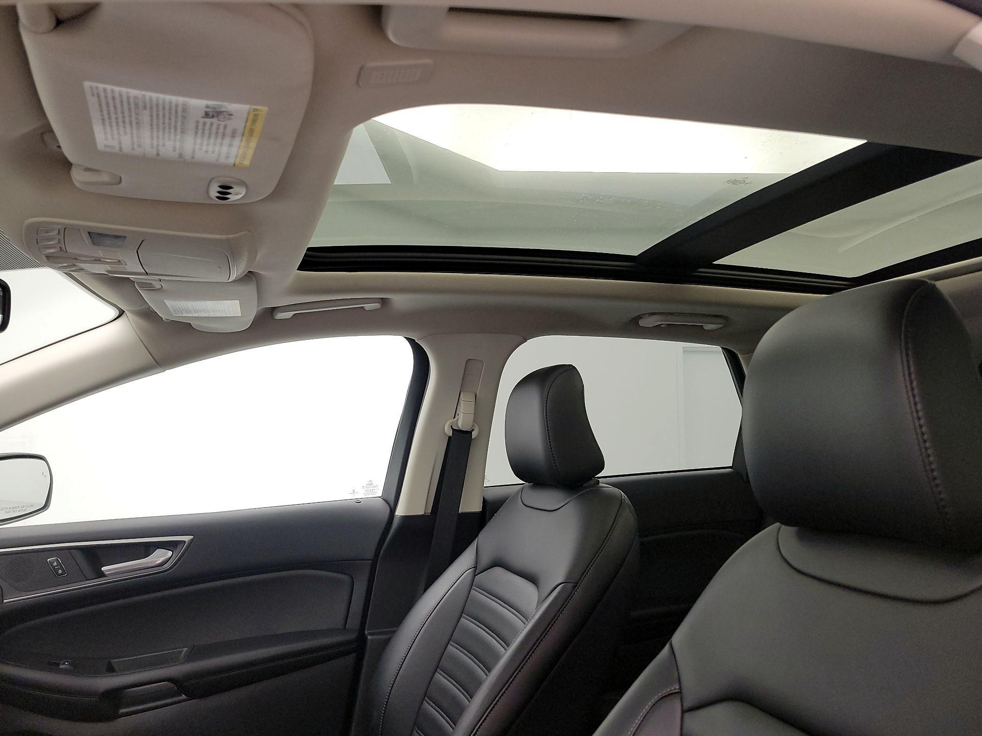 Thumbnail: 2022 Ford Edge - 19