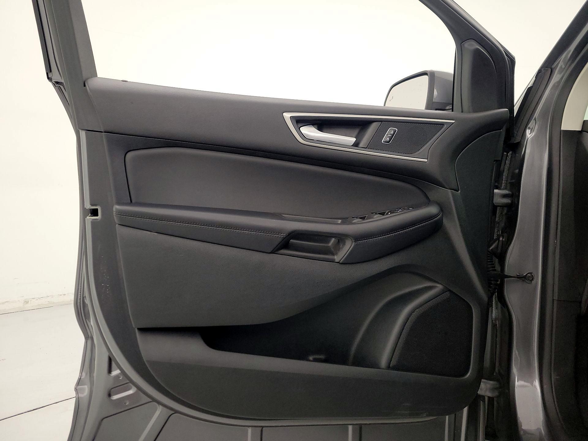 Thumbnail: 2023 Ford Edge - 12