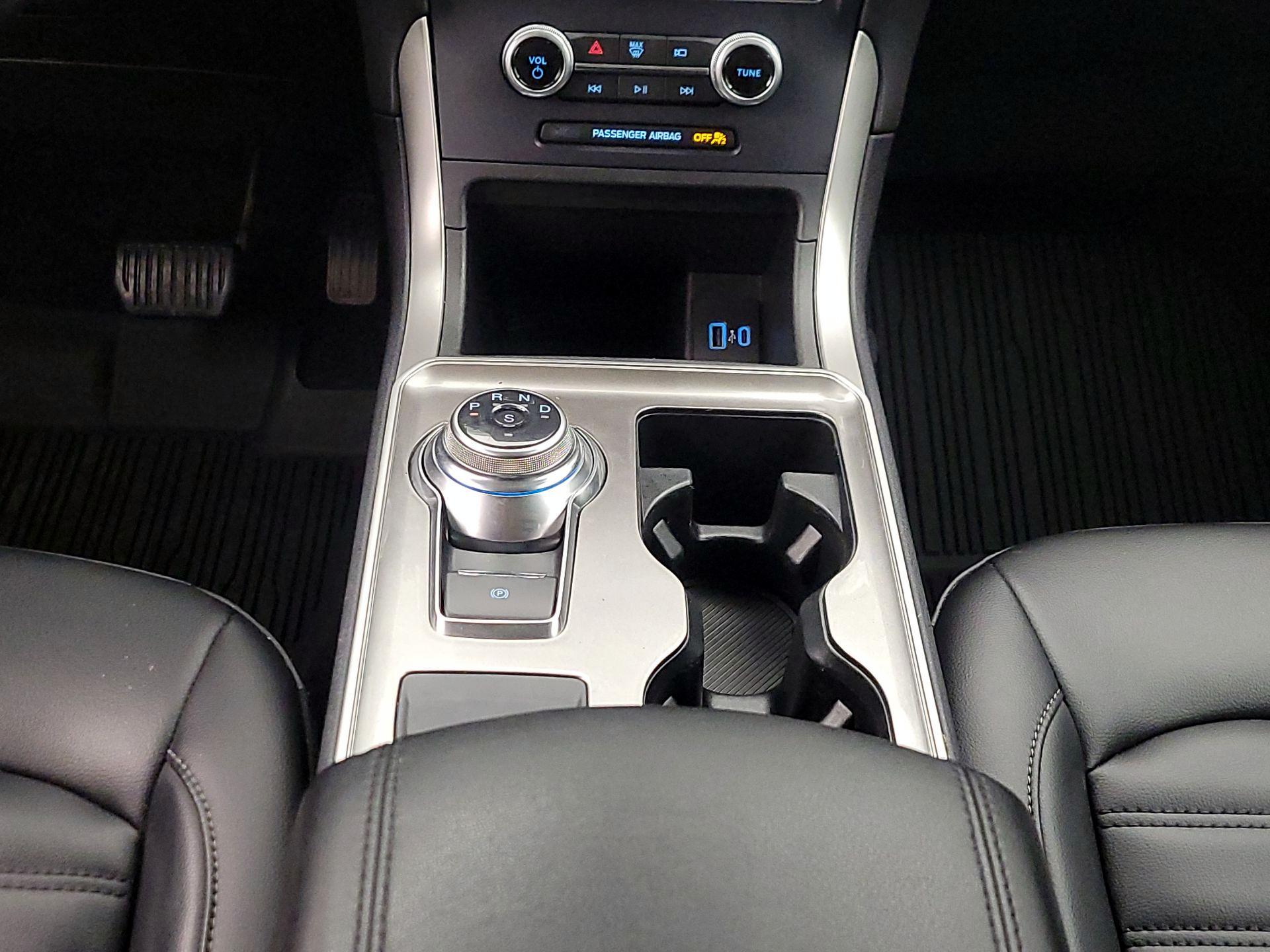 Thumbnail: 2023 Ford Edge - 17