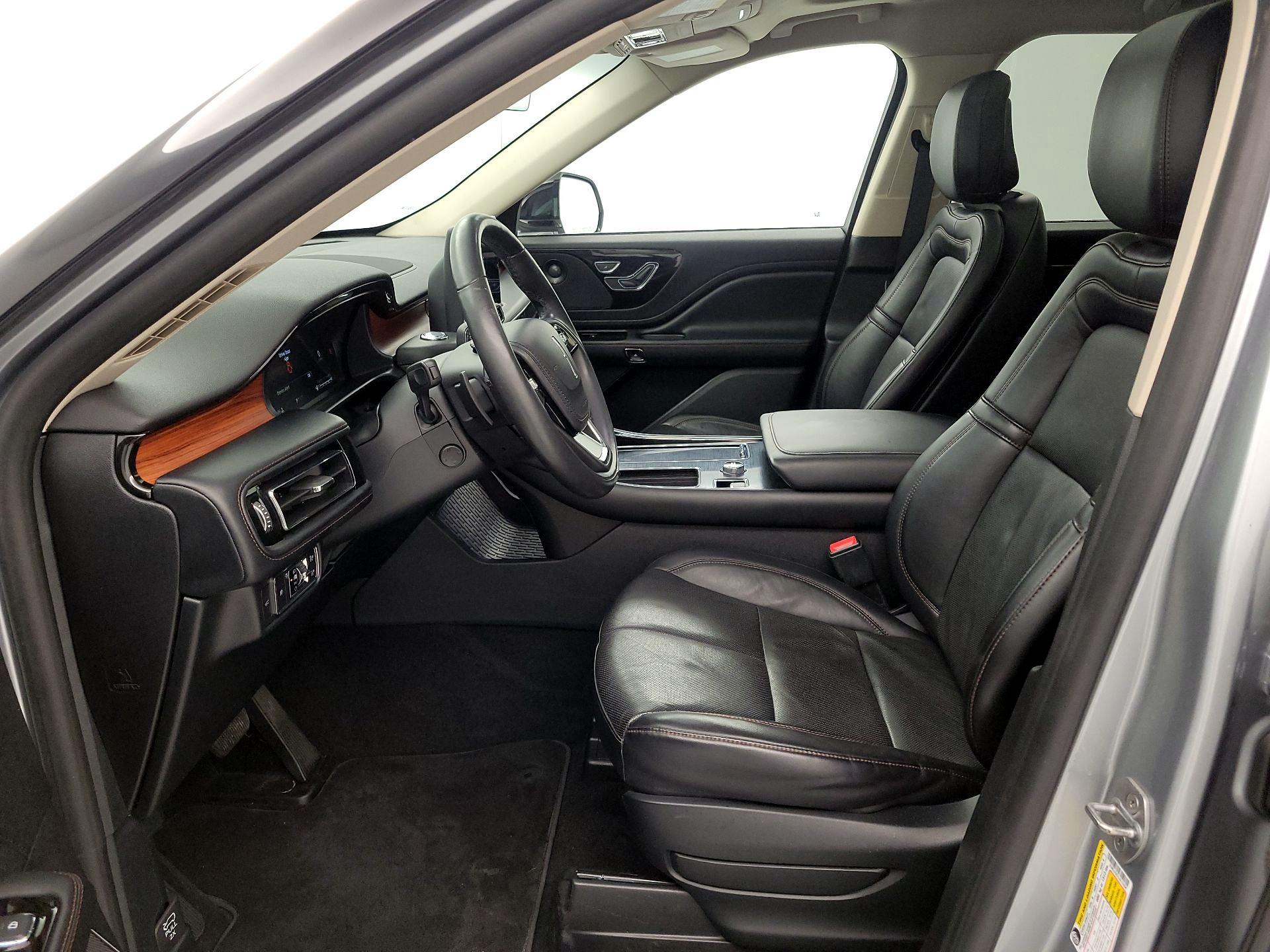 Thumbnail: 2020 Lincoln Aviator - 11