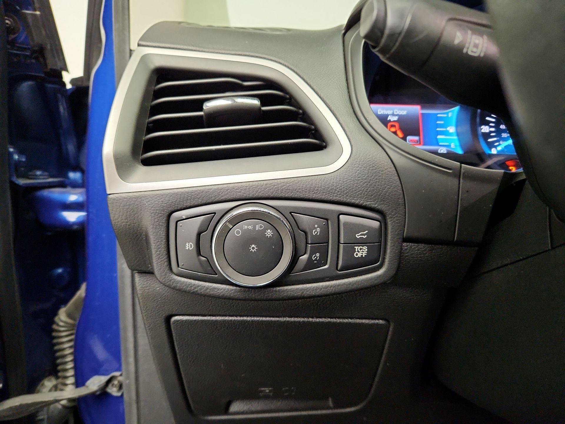 Thumbnail: 2022 Ford Edge - 13