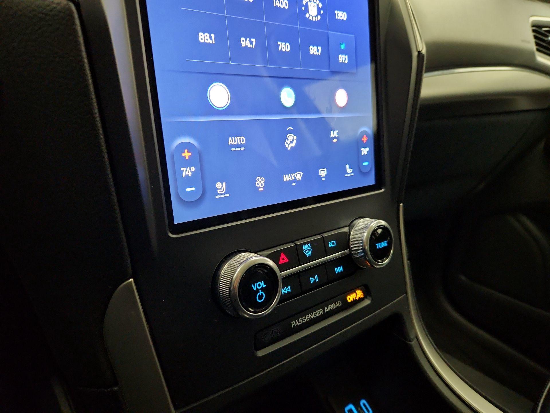 Thumbnail: 2022 Ford Edge - 16