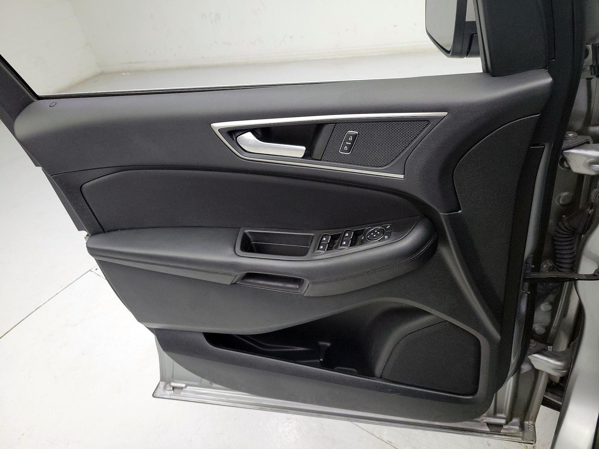 Thumbnail: 2022 Ford Edge - 12